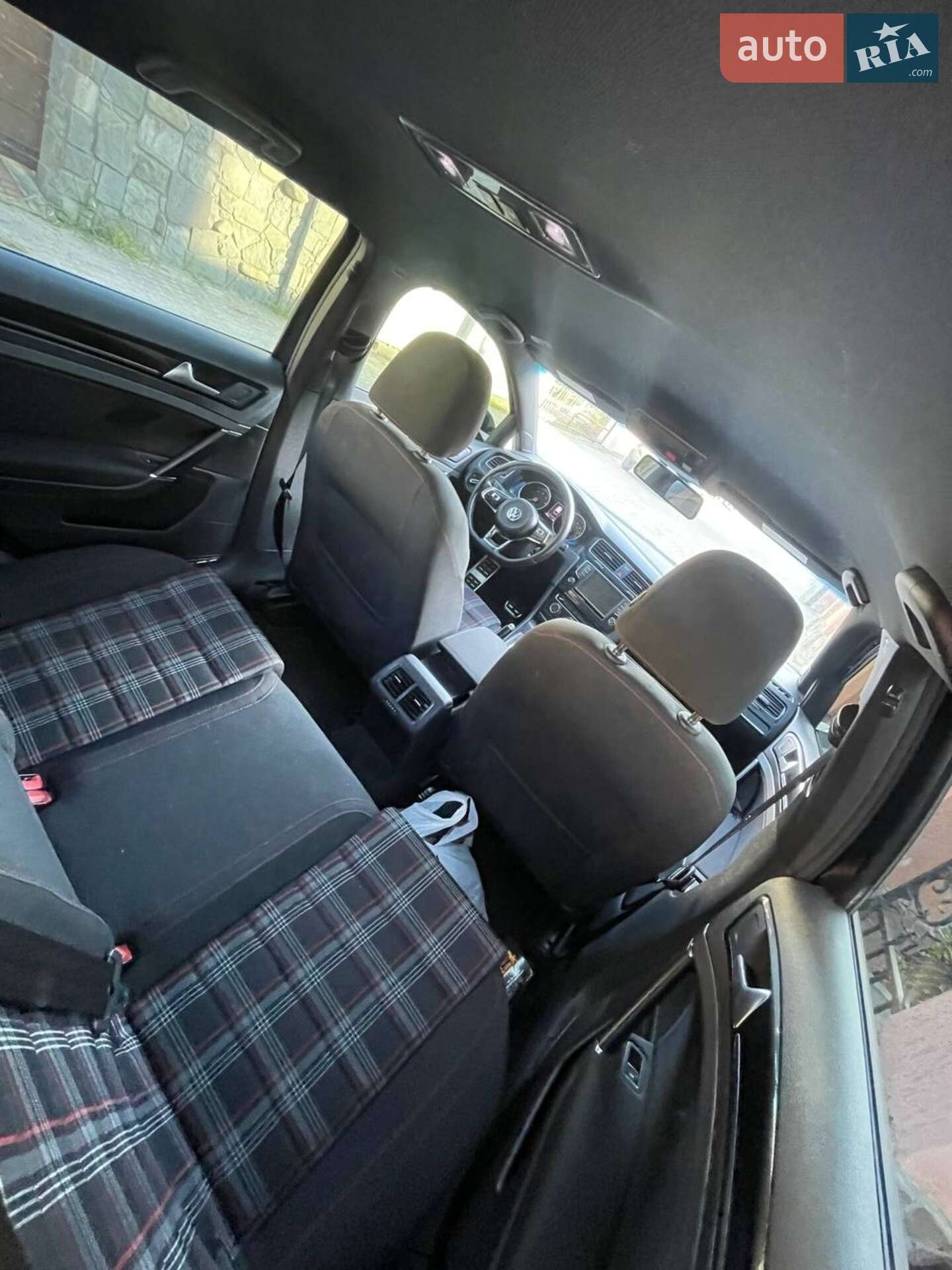 Volkswagen Golf GTI 2017 VIN 3VW4T7AU9HM055992 фото оголошення 4 з 9
