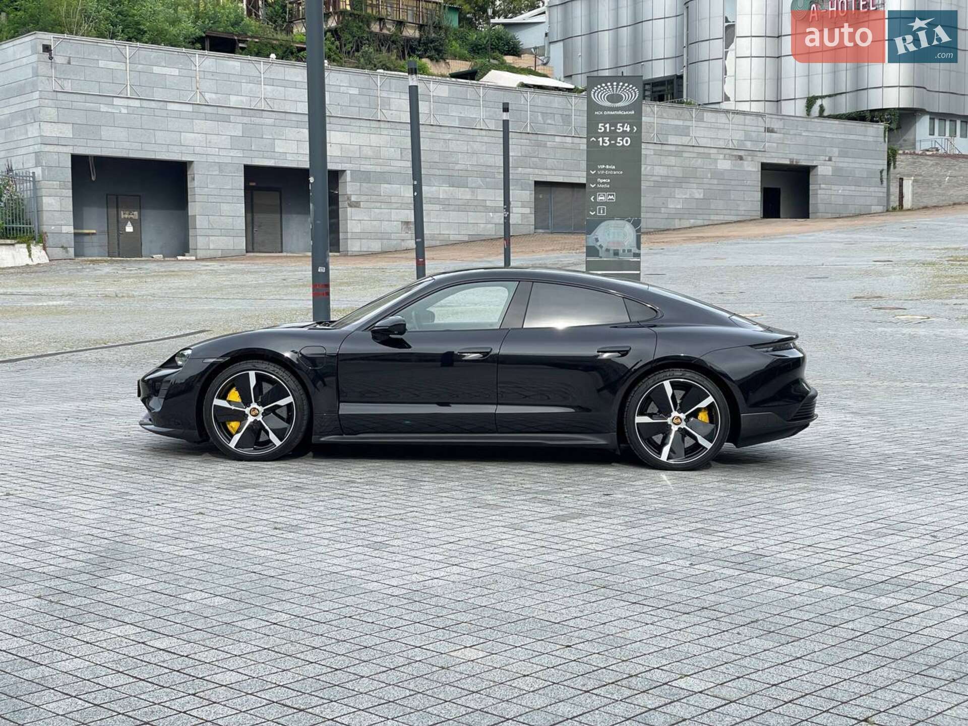 Porsche Taycan 2021 VIN WP0ZZZY1ZMSA58078 фото оголошення 32 з 36