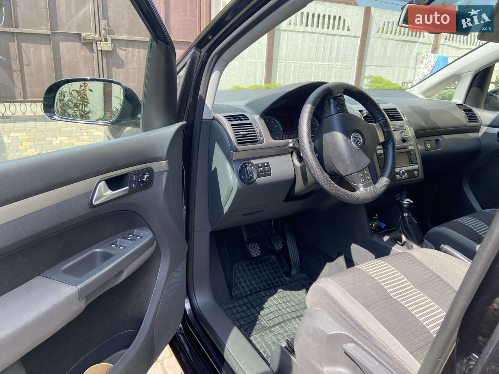 Volkswagen Touran 2009 VIN WVGZZZ1TZ9W084094 фото оголошення 8 з 12