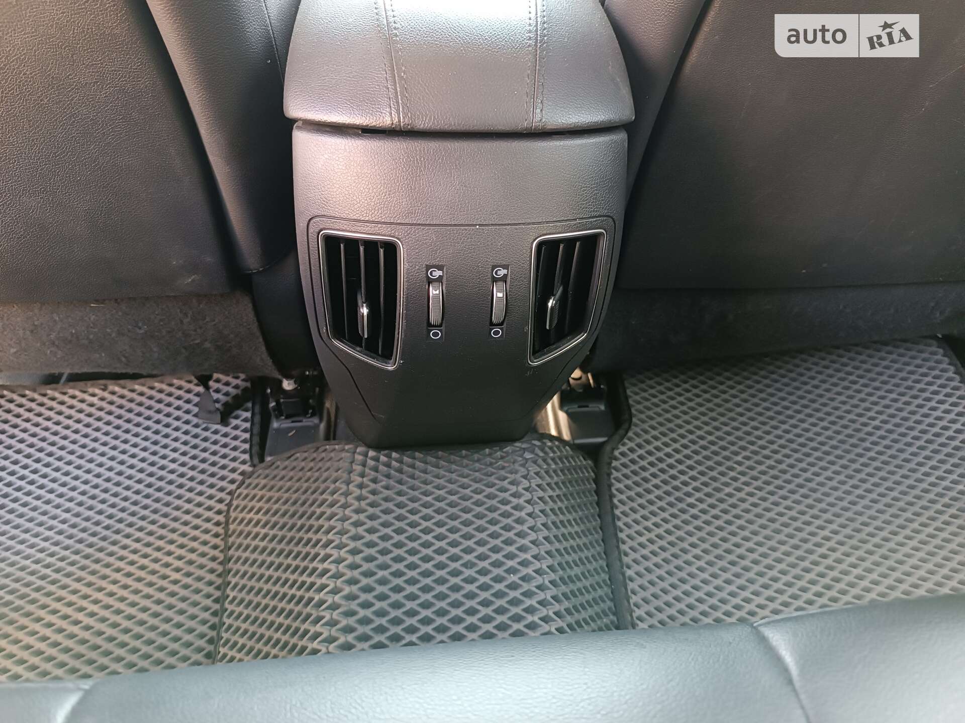 Hyundai Sonata 2013 VIN KMHEC41LBDA567794 фото оголошення 13 з 23