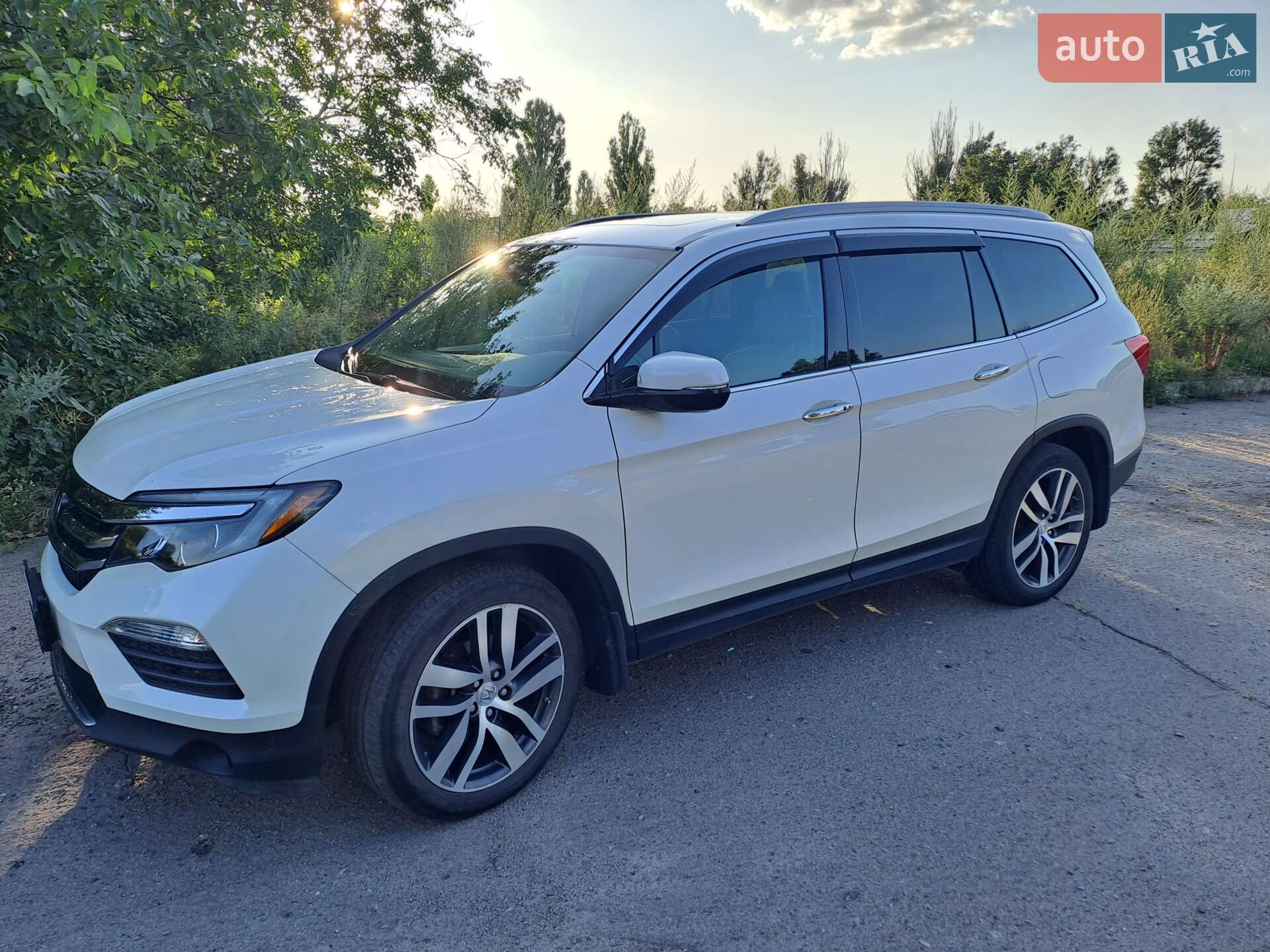 Honda Pilot 2015 VIN 5FNYF6H02GB015460 фото оголошення 3 з 17