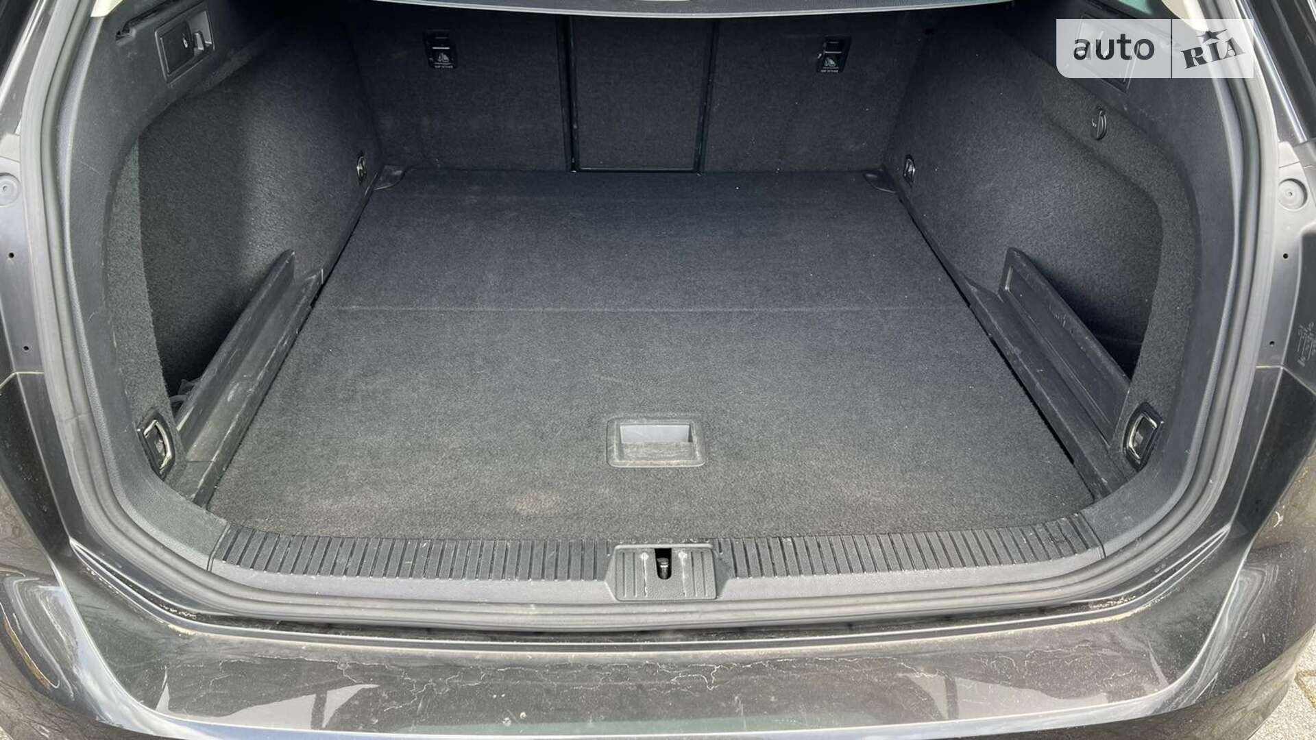 Volkswagen Passat 2017 VIN WVWZZZ3CZJE075533 фото оголошення 25 з 41