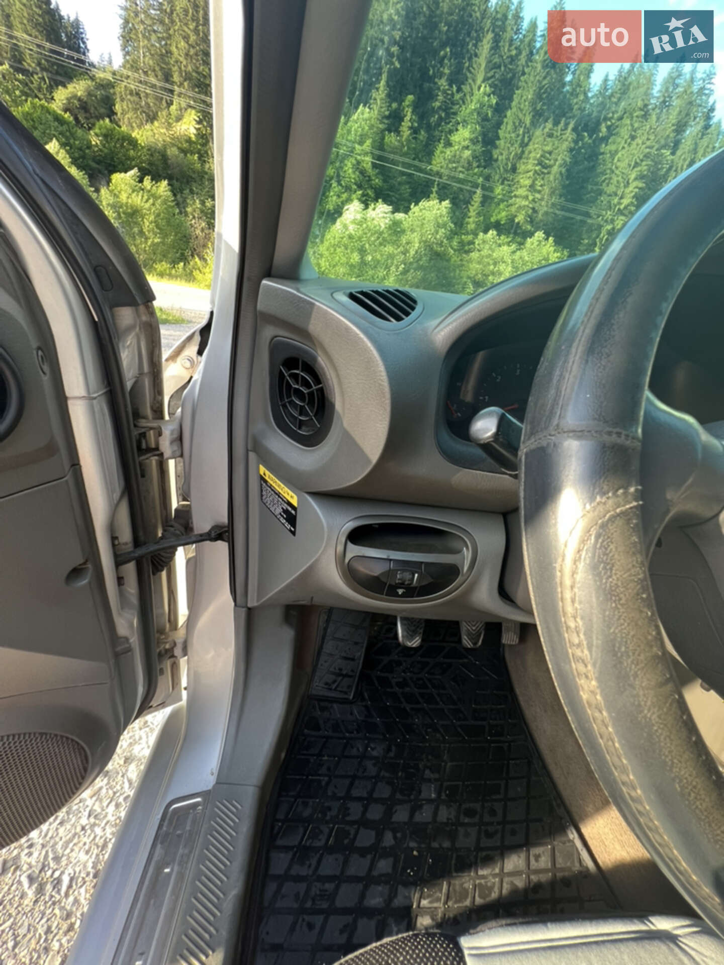 Hyundai Santa FE 2002 VIN KMHSC81VP2U247852 фото оголошення 23 з 32