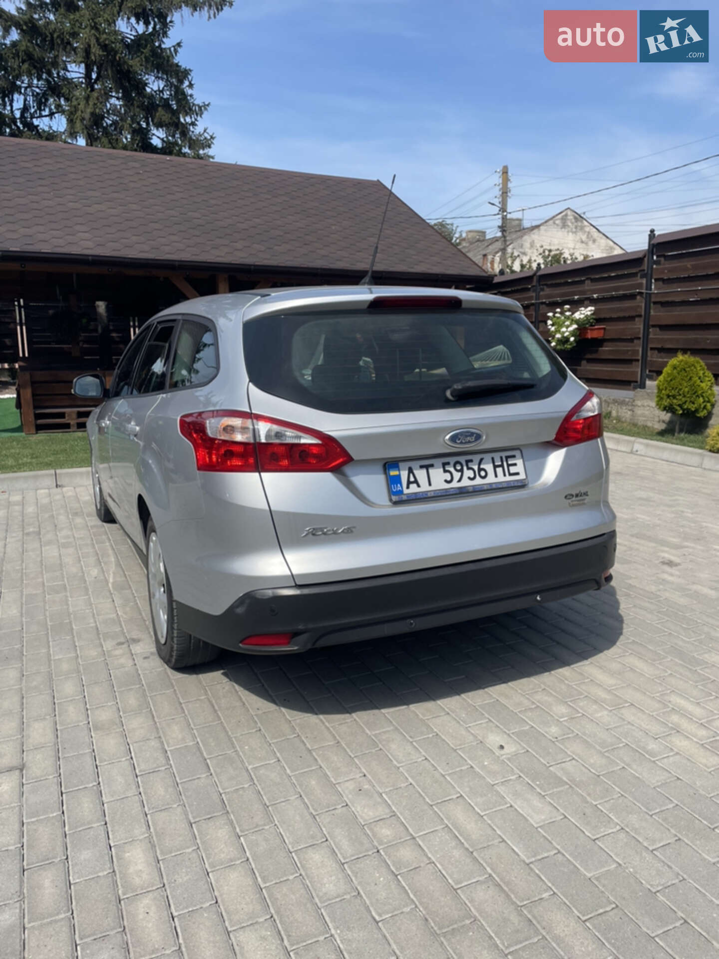 Ford Focus 2011 VIN WF0LXXGCBLBM82602 фото оголошення 3 з 23