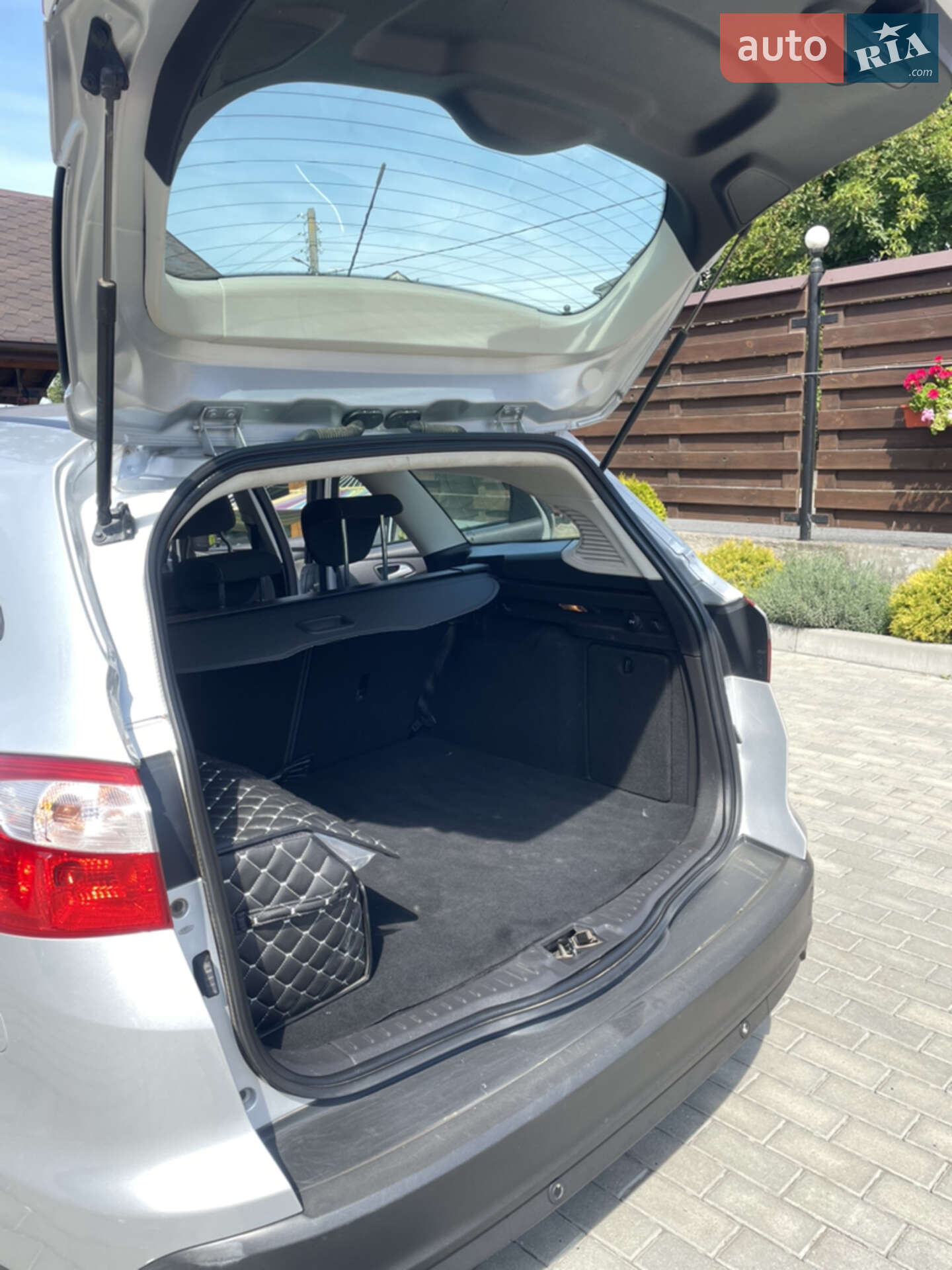 Ford Focus 2011 VIN WF0LXXGCBLBM82602 фото оголошення 7 з 23