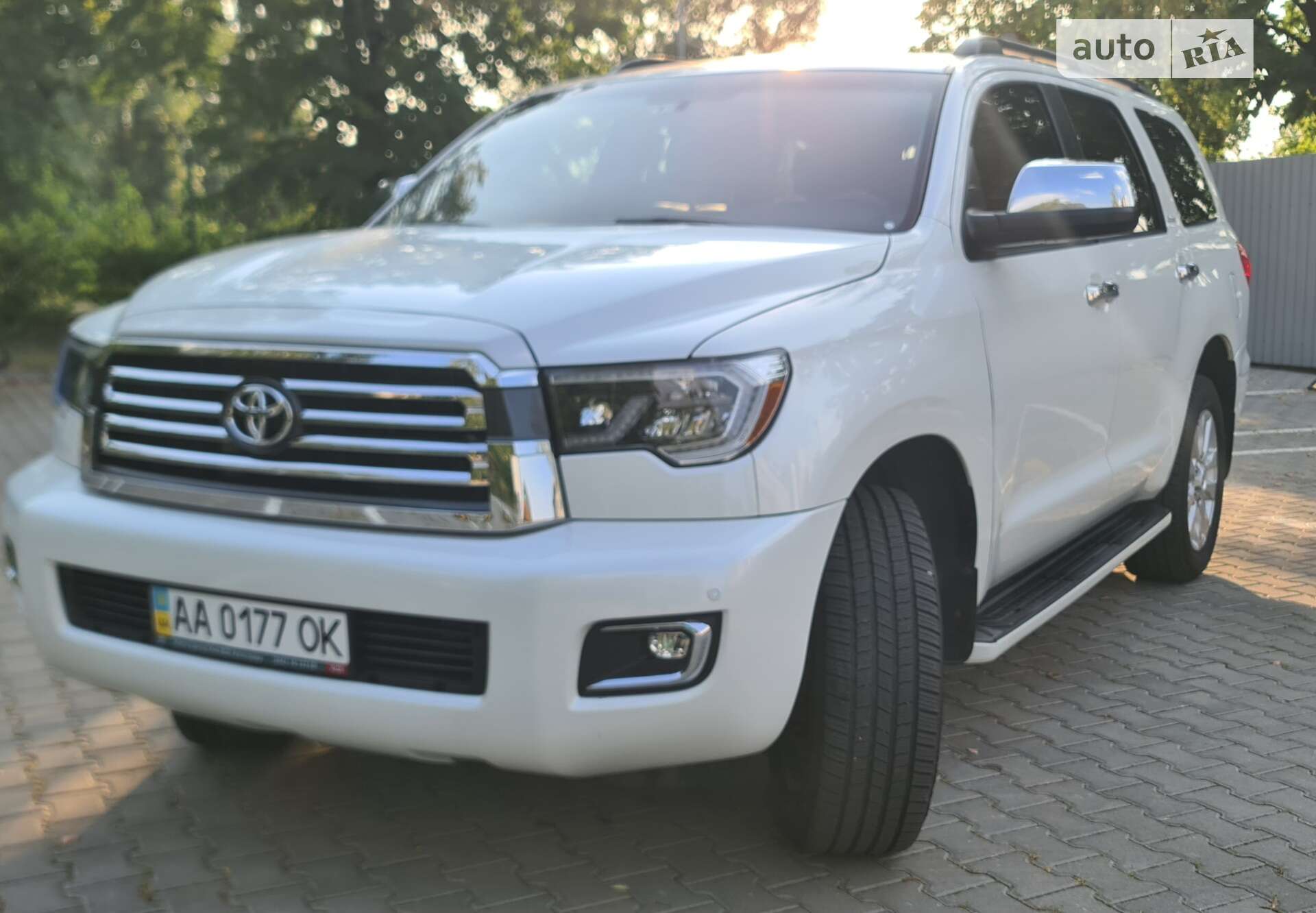 Toyota Sequoia 2016 VIN 5TDDW5G16GS138614 фото оголошення 16 з 23