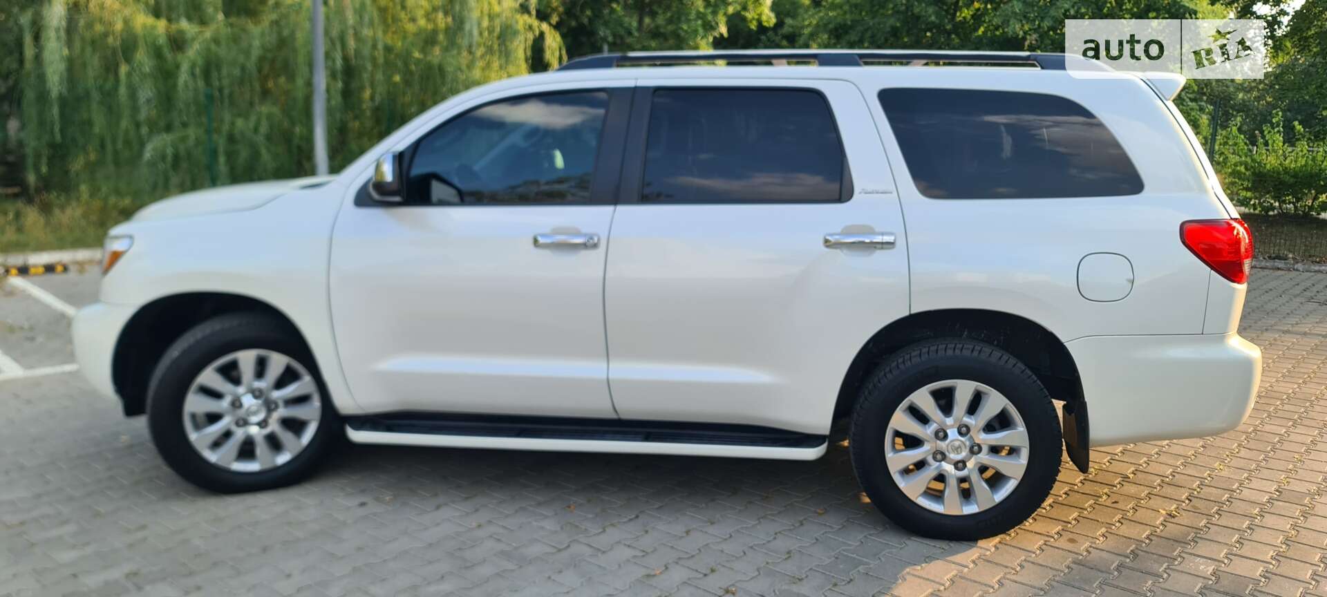 Toyota Sequoia 2016 VIN 5TDDW5G16GS138614 фото оголошення 17 з 23