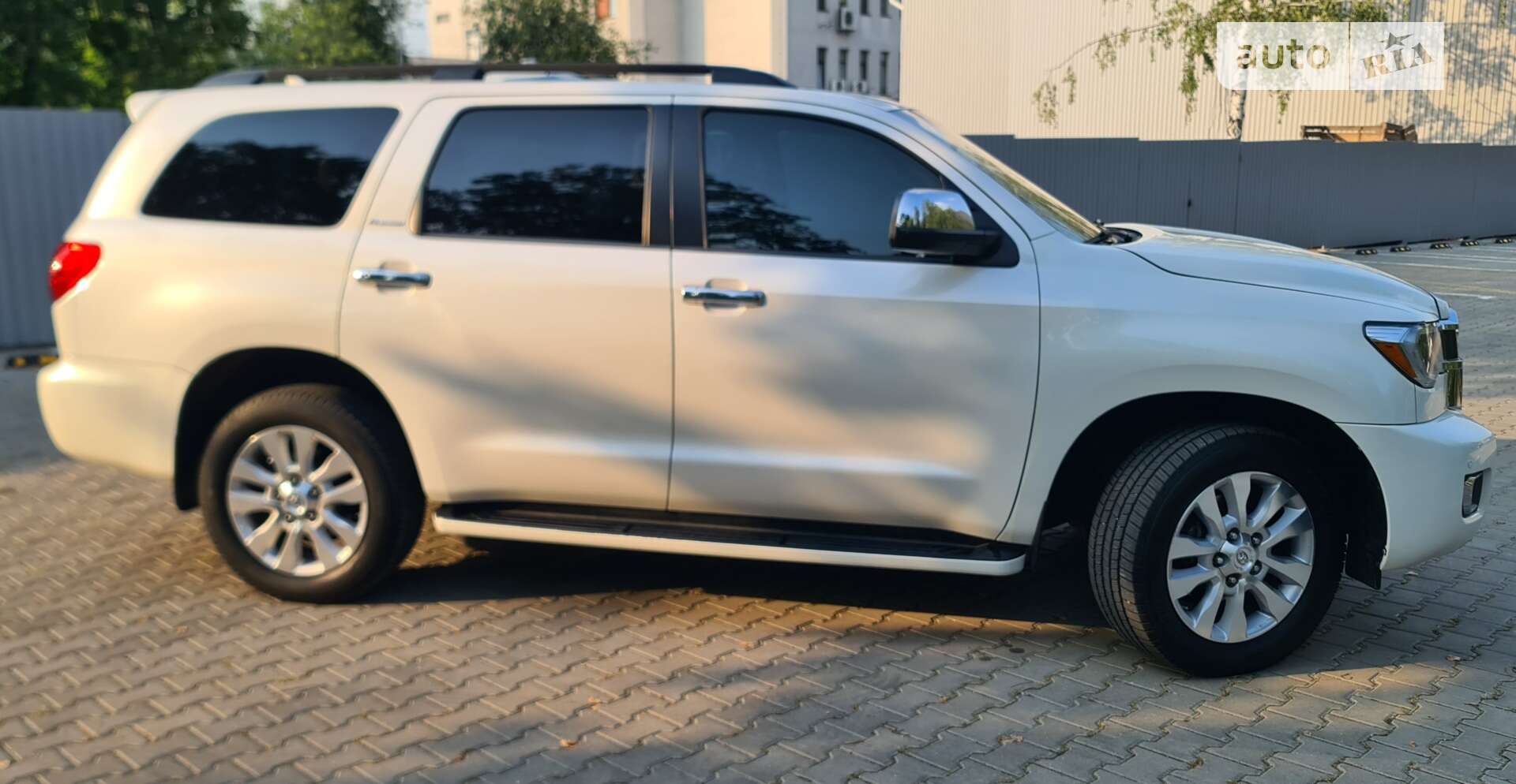 Toyota Sequoia 2016 VIN 5TDDW5G16GS138614 фото оголошення 21 з 23