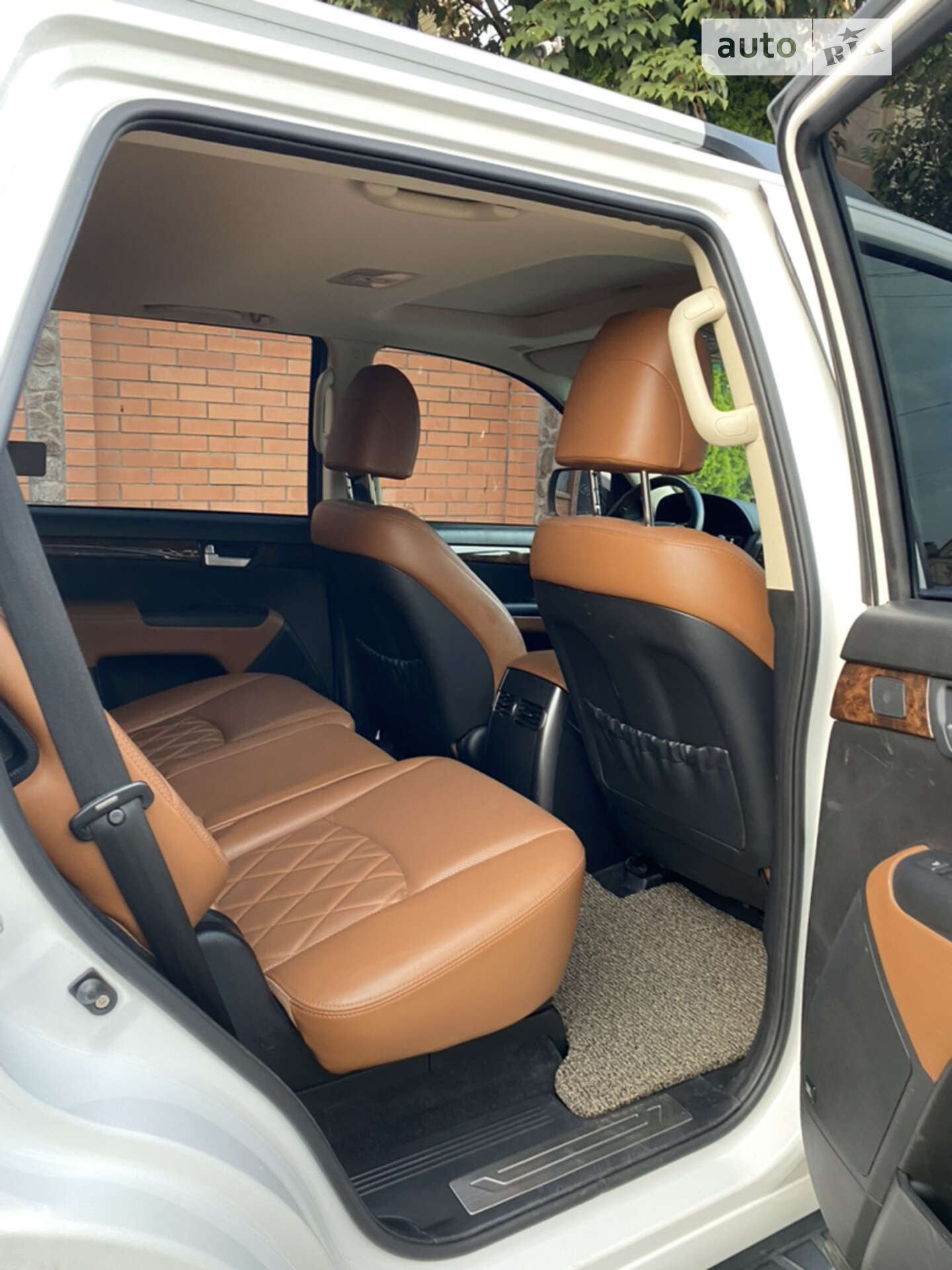 Kia Mohave 2017 VIN KNAKN814DHA167908 фото оголошення 32 з 57