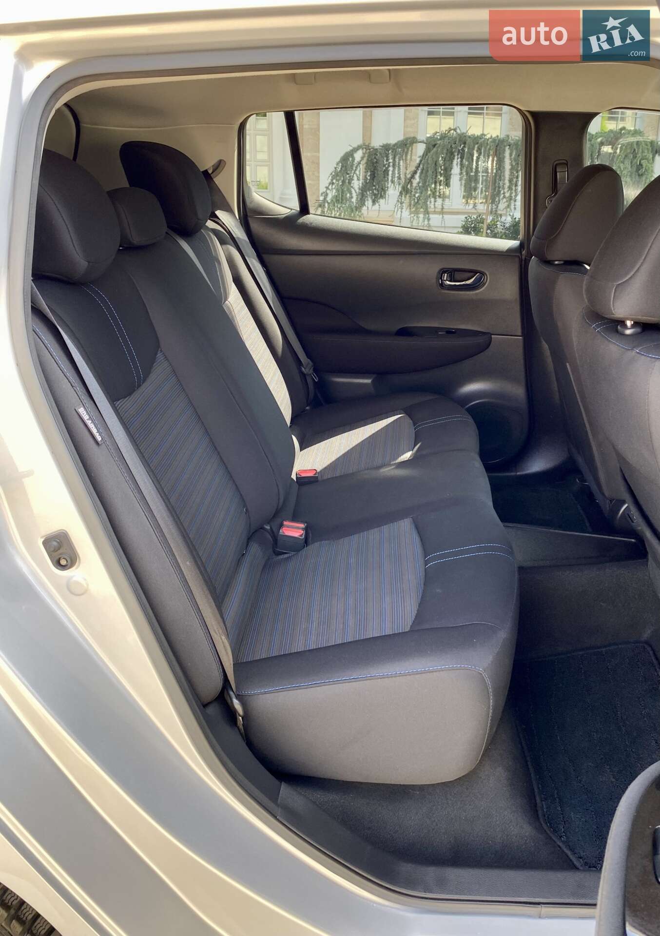 Nissan Leaf 2019 VIN 1N4AZ1CP2LC300446 фото оголошення 11 з 42