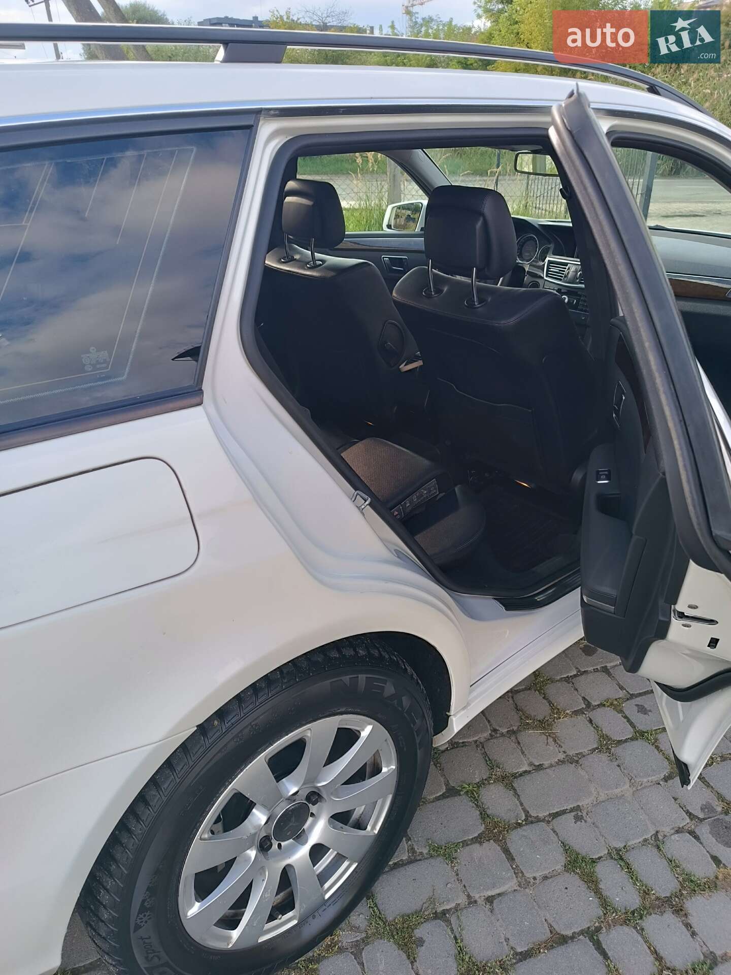Mercedes-Benz E-Class 2011 VIN WDD2122051A565186 фото оголошення 6 з 13