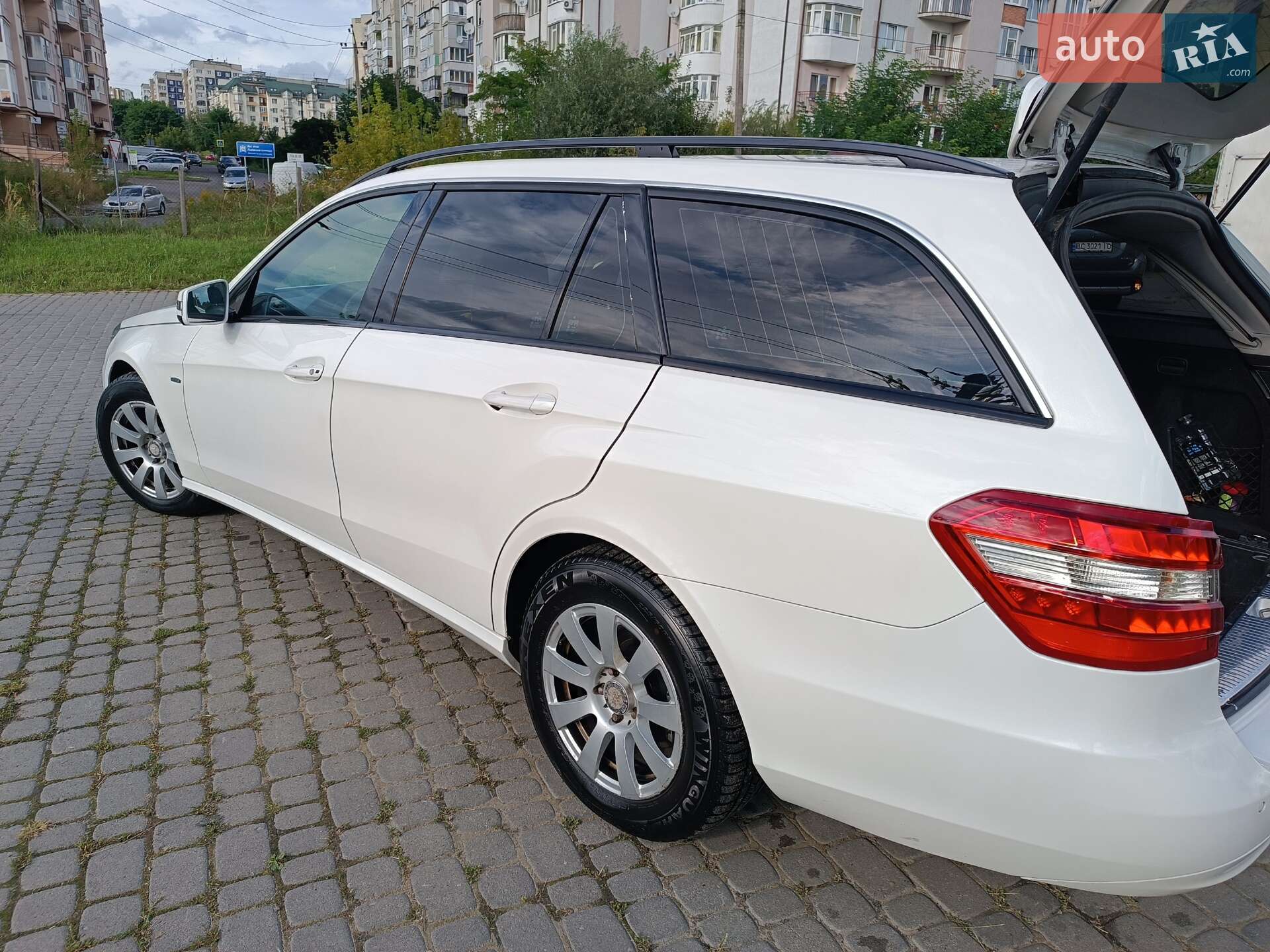 Mercedes-Benz E-Class 2011 VIN WDD2122051A565186 фото оголошення 8 з 13