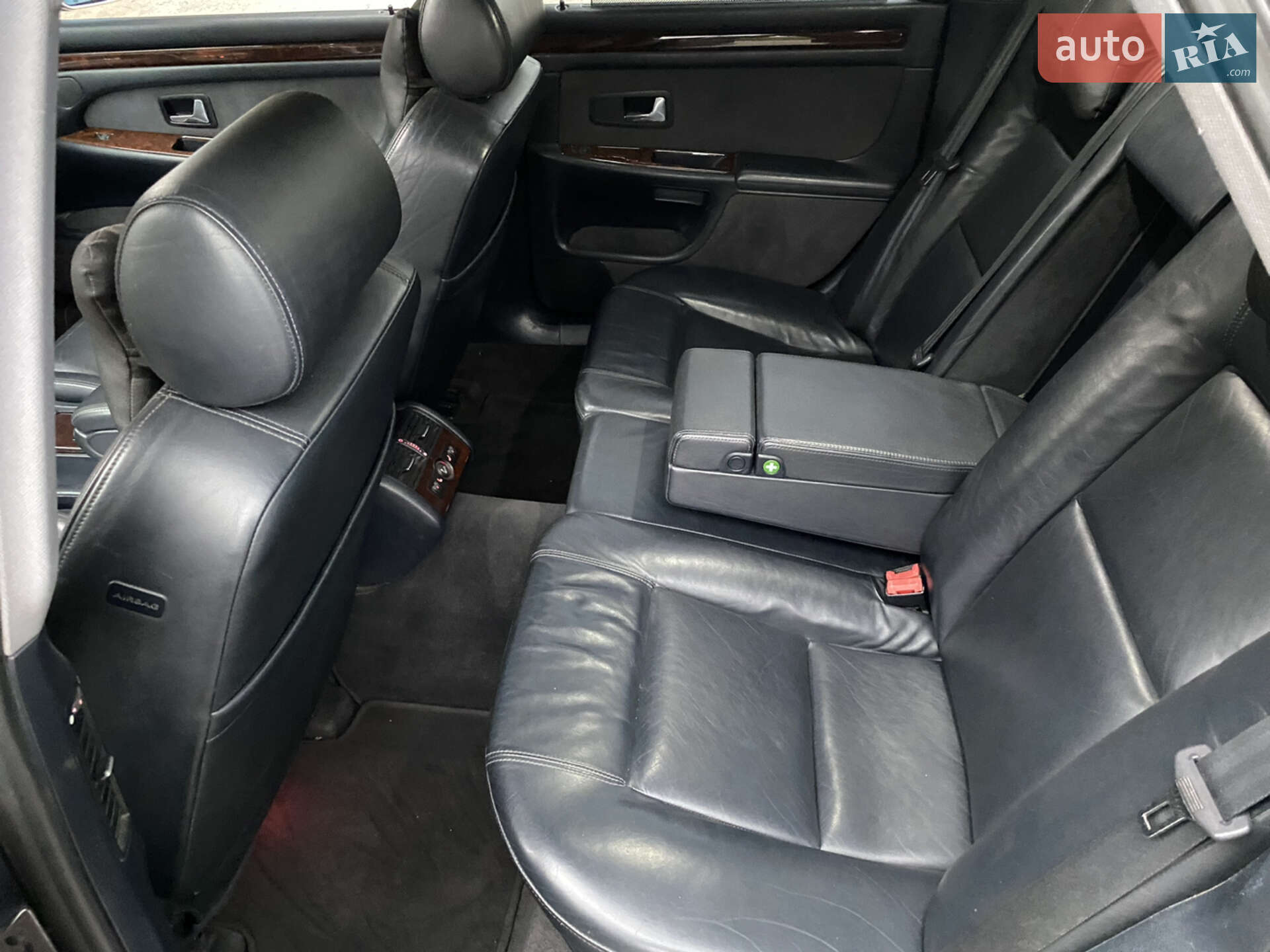 Audi S8 1999 VIN WAUZZZ4DZYN001859 фото оголошення 10 з 24