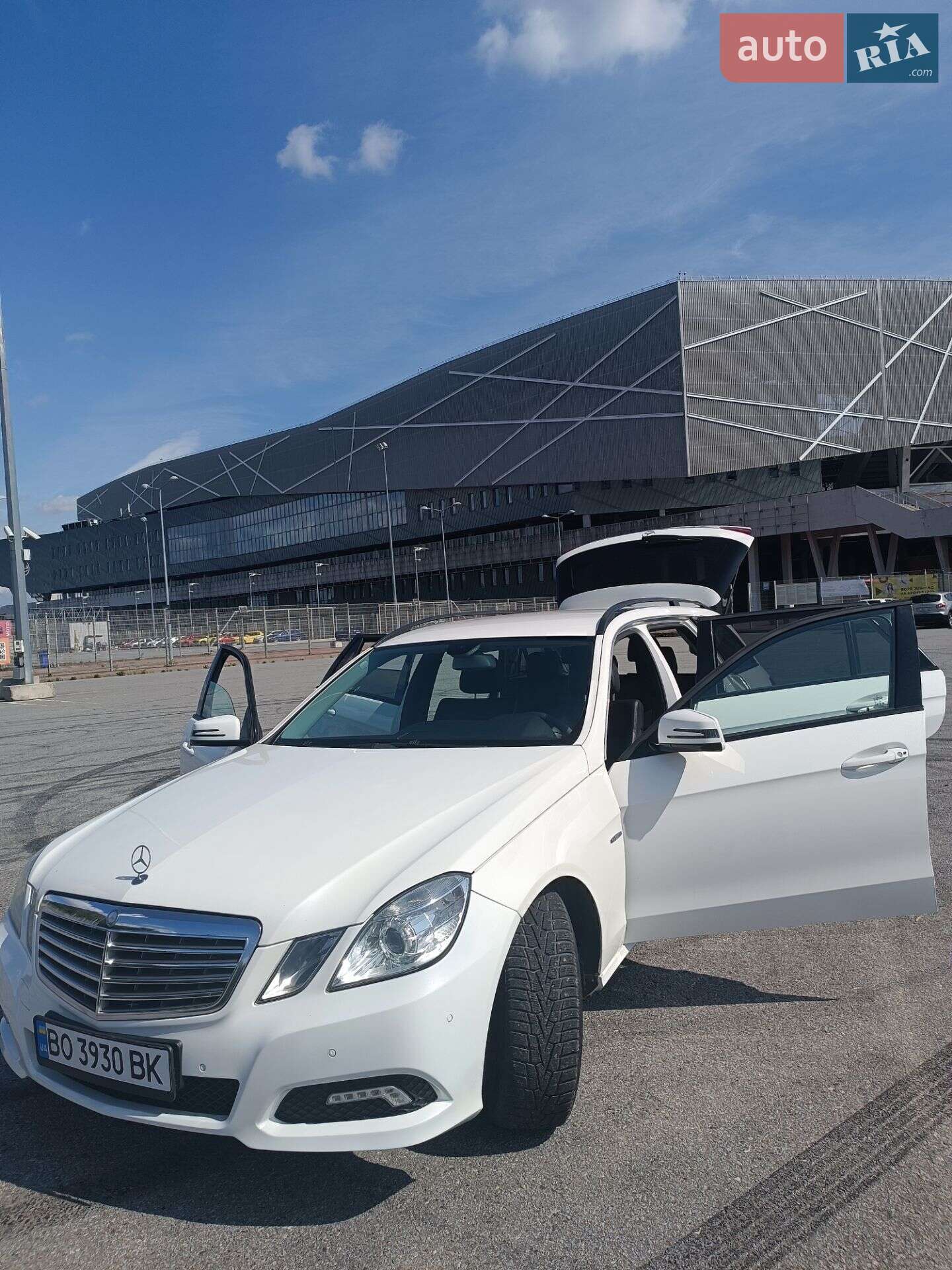 Mercedes-Benz E-Class 2011 VIN WDD2122051A565186 фото оголошення 12 з 16