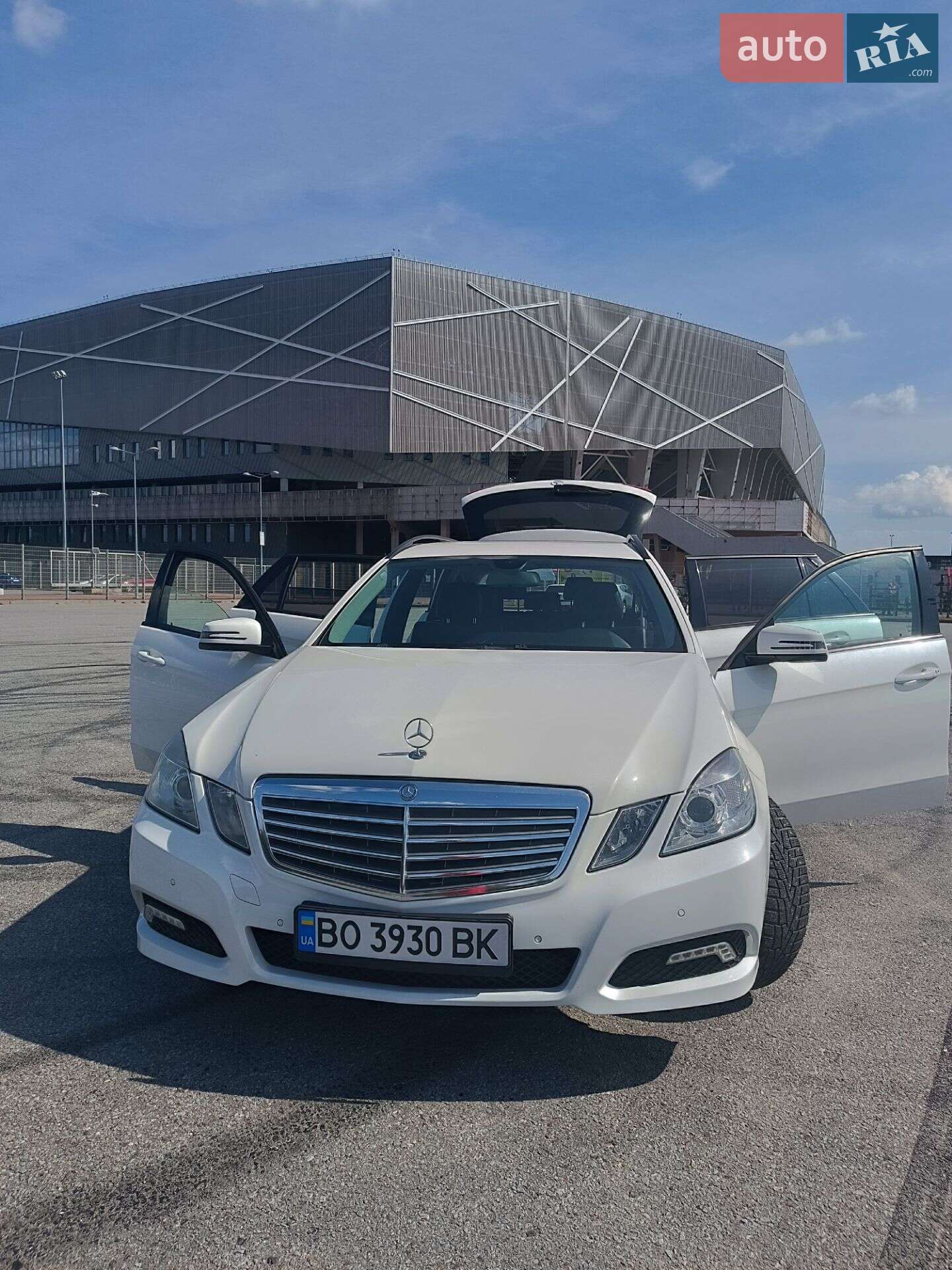 Mercedes-Benz E-Class 2011 VIN WDD2122051A565186 фото оголошення 2 з 16