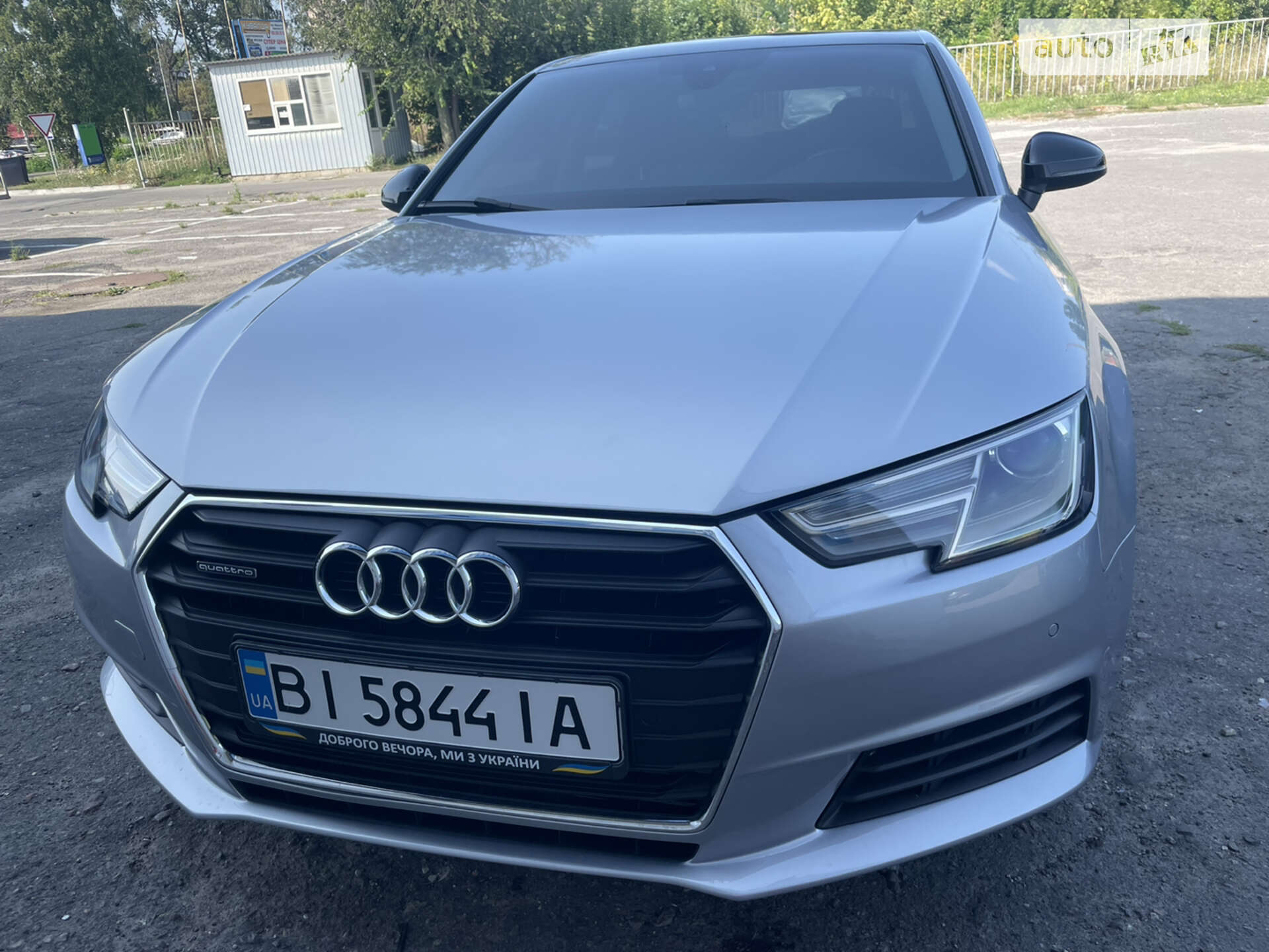 Audi A4 2015 VIN WAUANAF41HN001501 фото оголошення 4 з 34