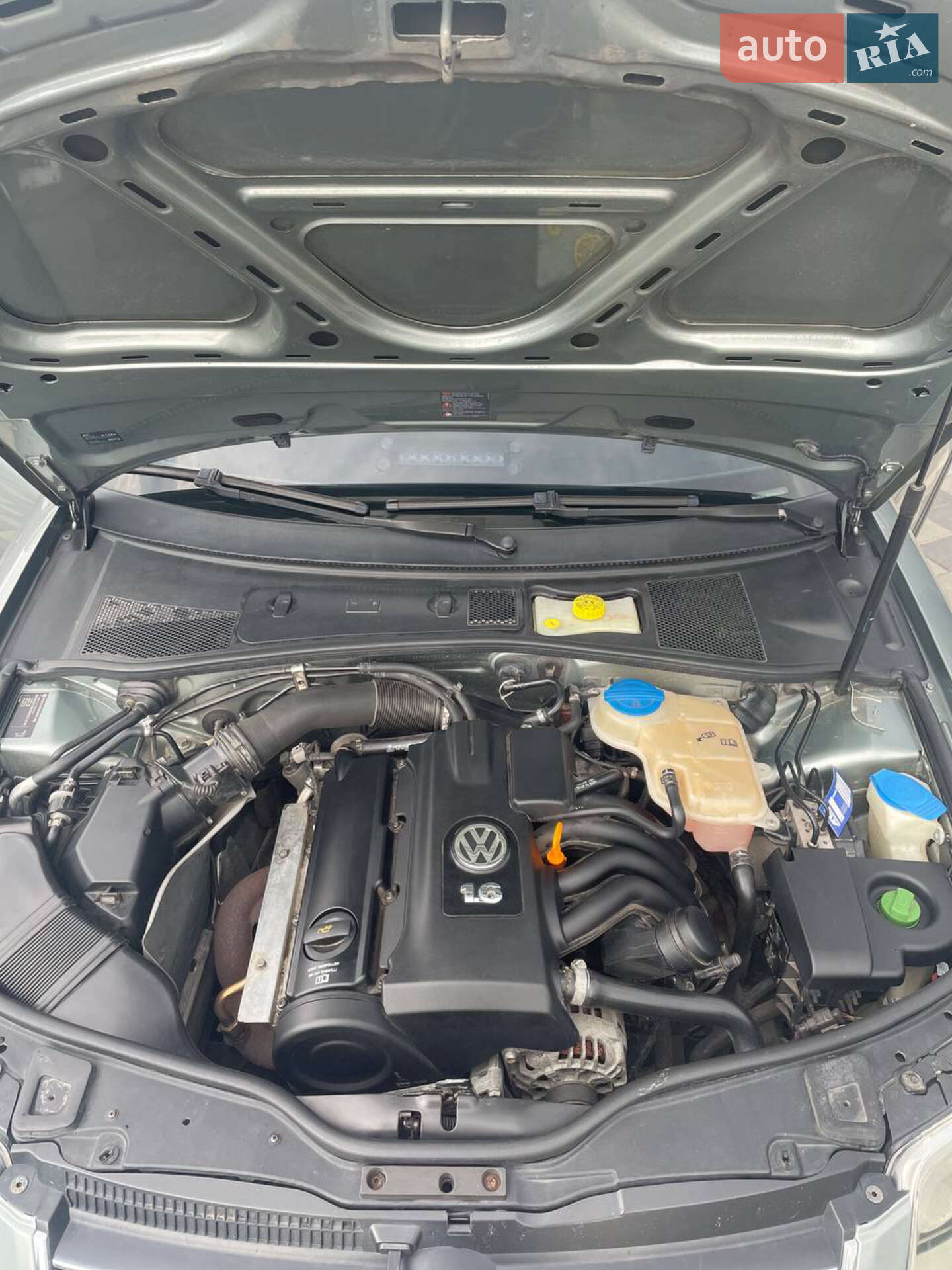 Volkswagen Passat 2004 VIN WVWZZZ3BZ5P001310 фото оголошення 2 з 10