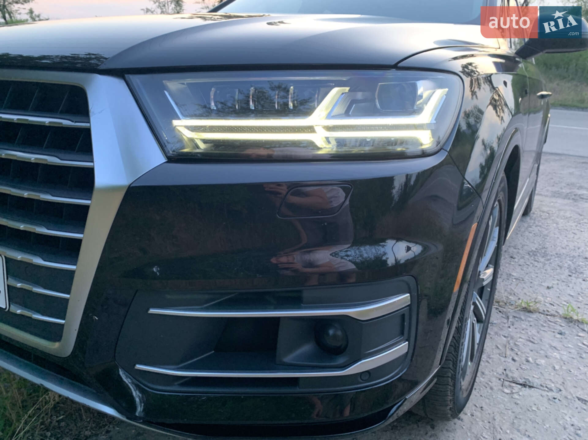 Audi Q7 2019 VIN WA1LAAF72KD030496 фото оголошення 5 з 31