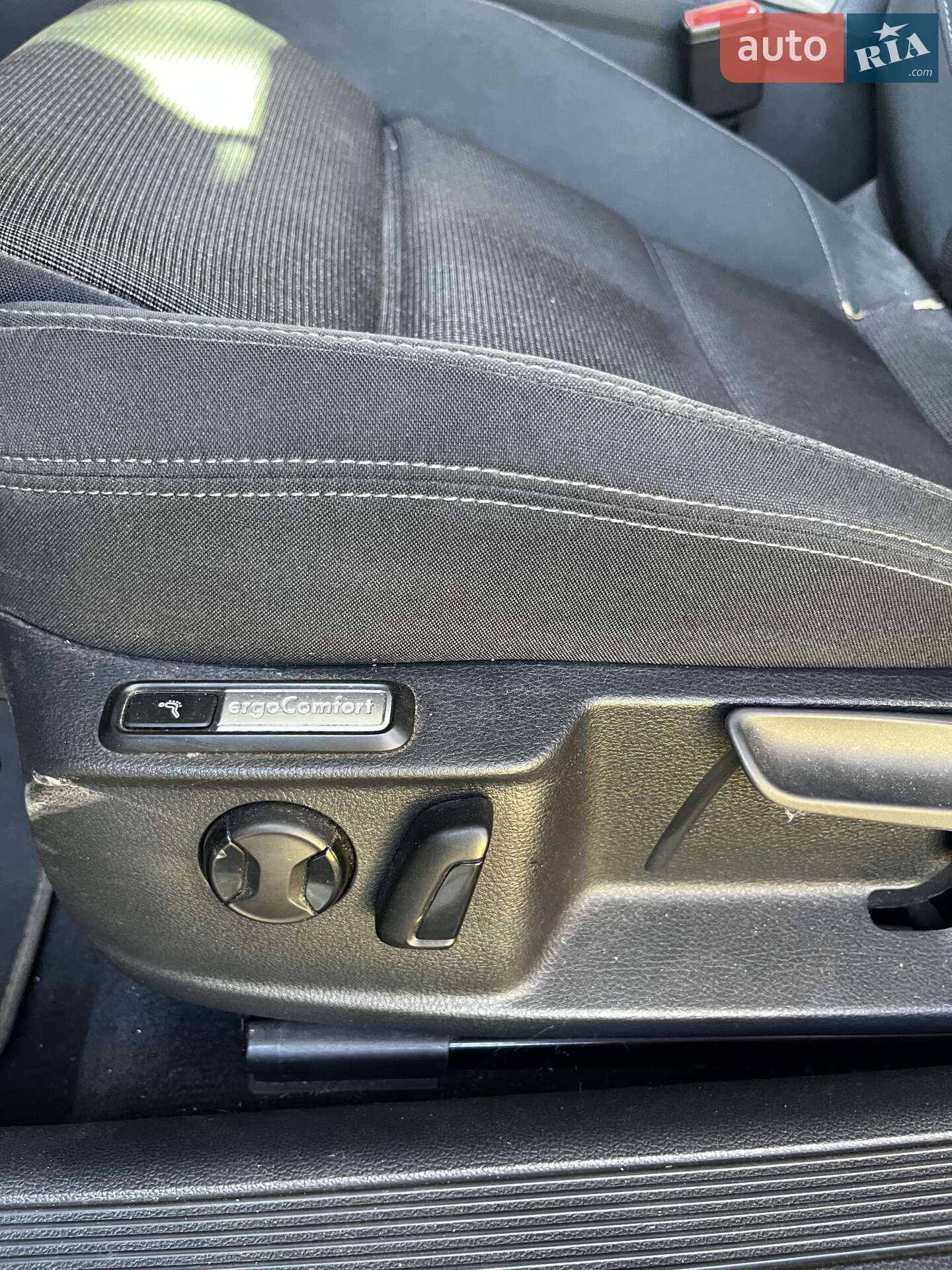 Volkswagen Passat 2015 VIN WVWZZZ3CZGE099226 фото оголошення 2 з 16