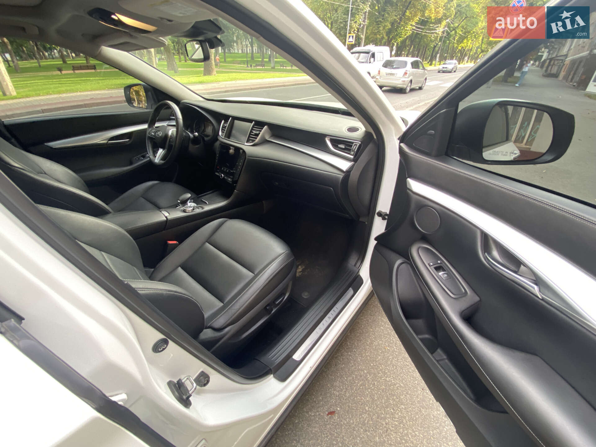 Infiniti QX50 2019 VIN 3PCAJ5M13KF137665 фото оголошення 25 з 26