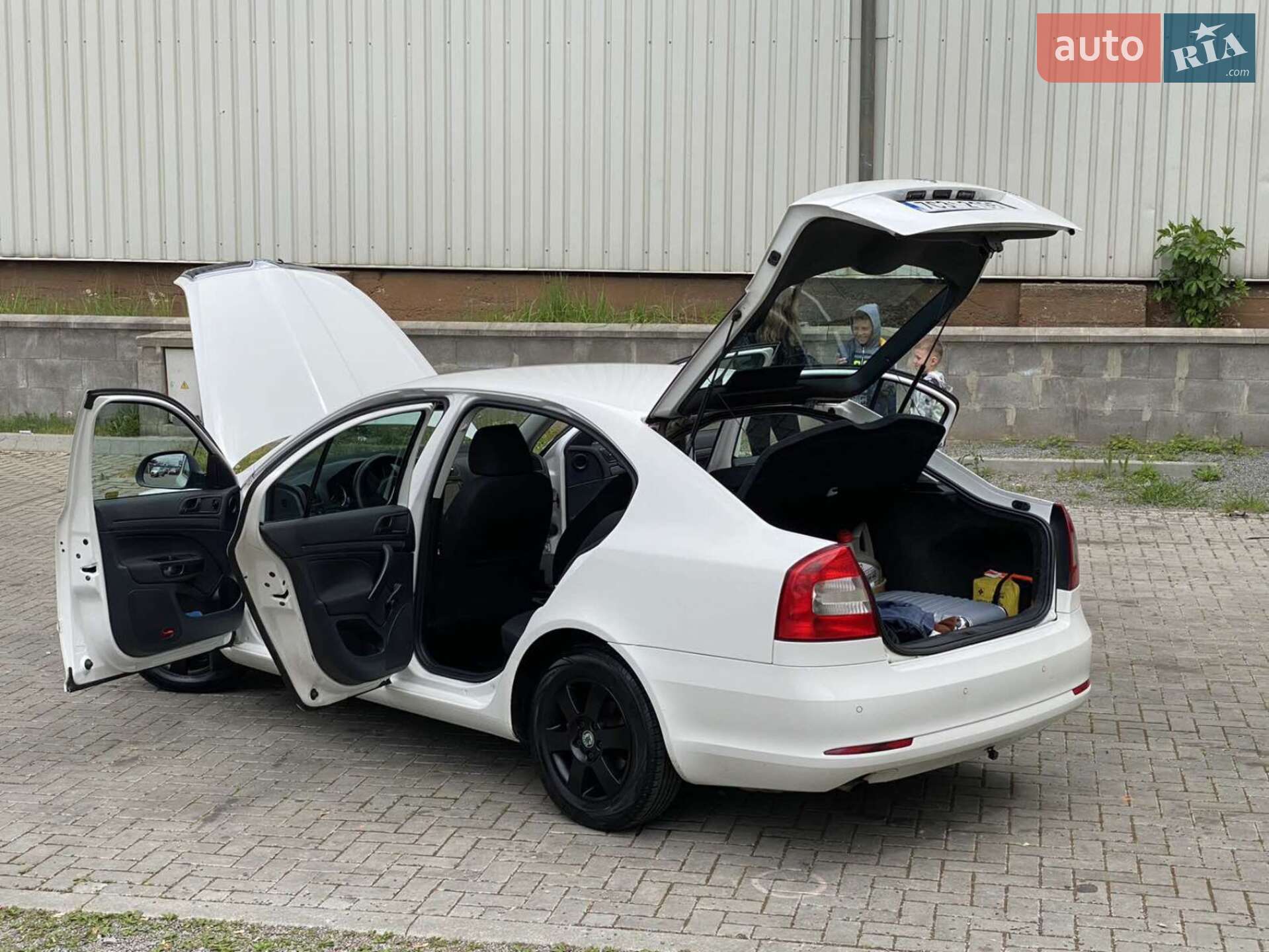 Skoda Octavia 2010 VIN TMBDX21Z9B8006843 фото оголошення 30 з 61