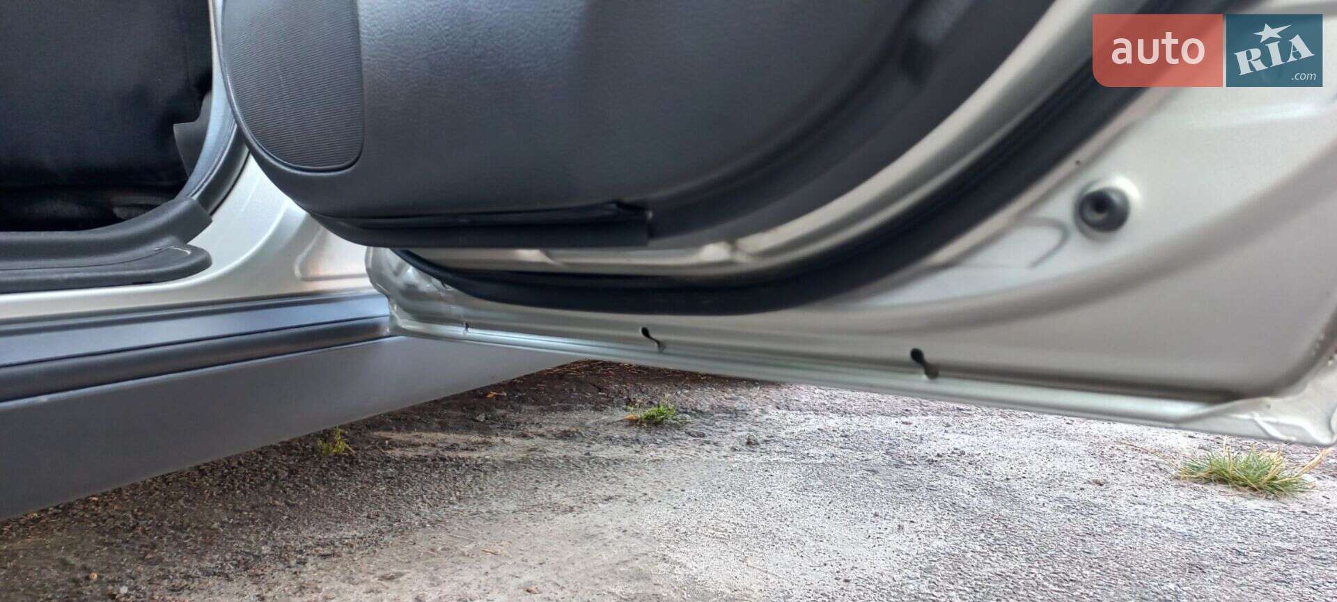 Toyota Avensis 2003 VIN SB1BR56L30E012258 фото оголошення 13 з 26