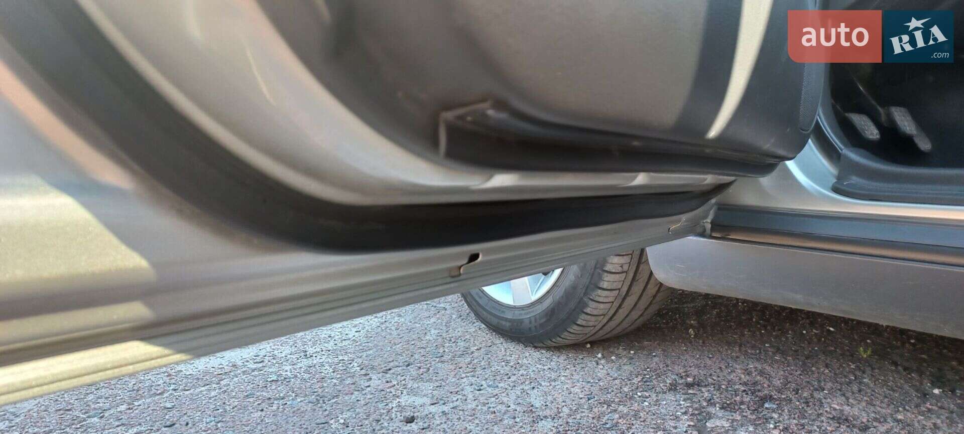 Toyota Avensis 2003 VIN SB1BR56L30E012258 фото оголошення 18 з 26