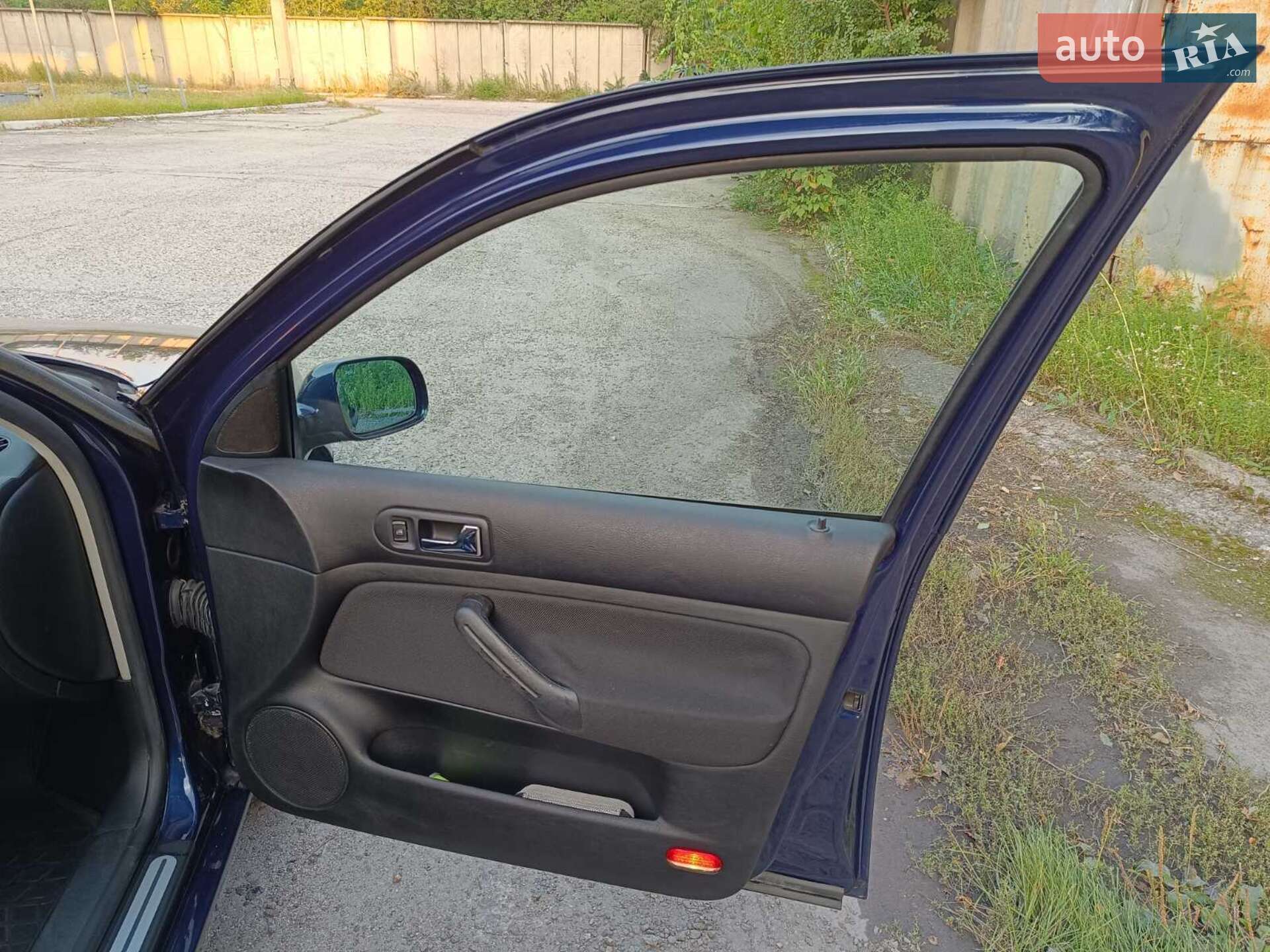Volkswagen Golf 2001 VIN WVWZZZ1JZ1W625381 фото оголошення 9 з 21