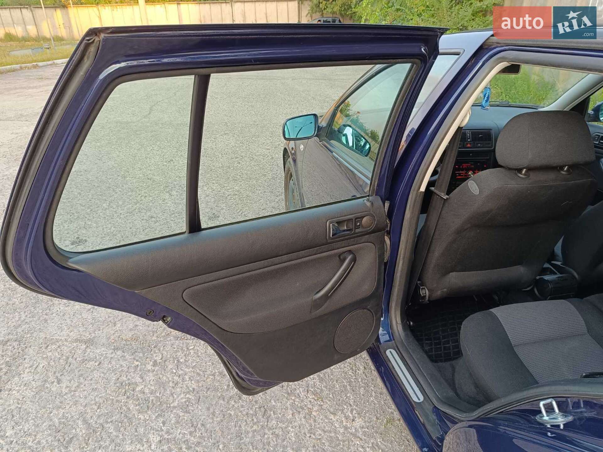 Volkswagen Golf 2001 VIN WVWZZZ1JZ1W625381 фото оголошення 8 з 21