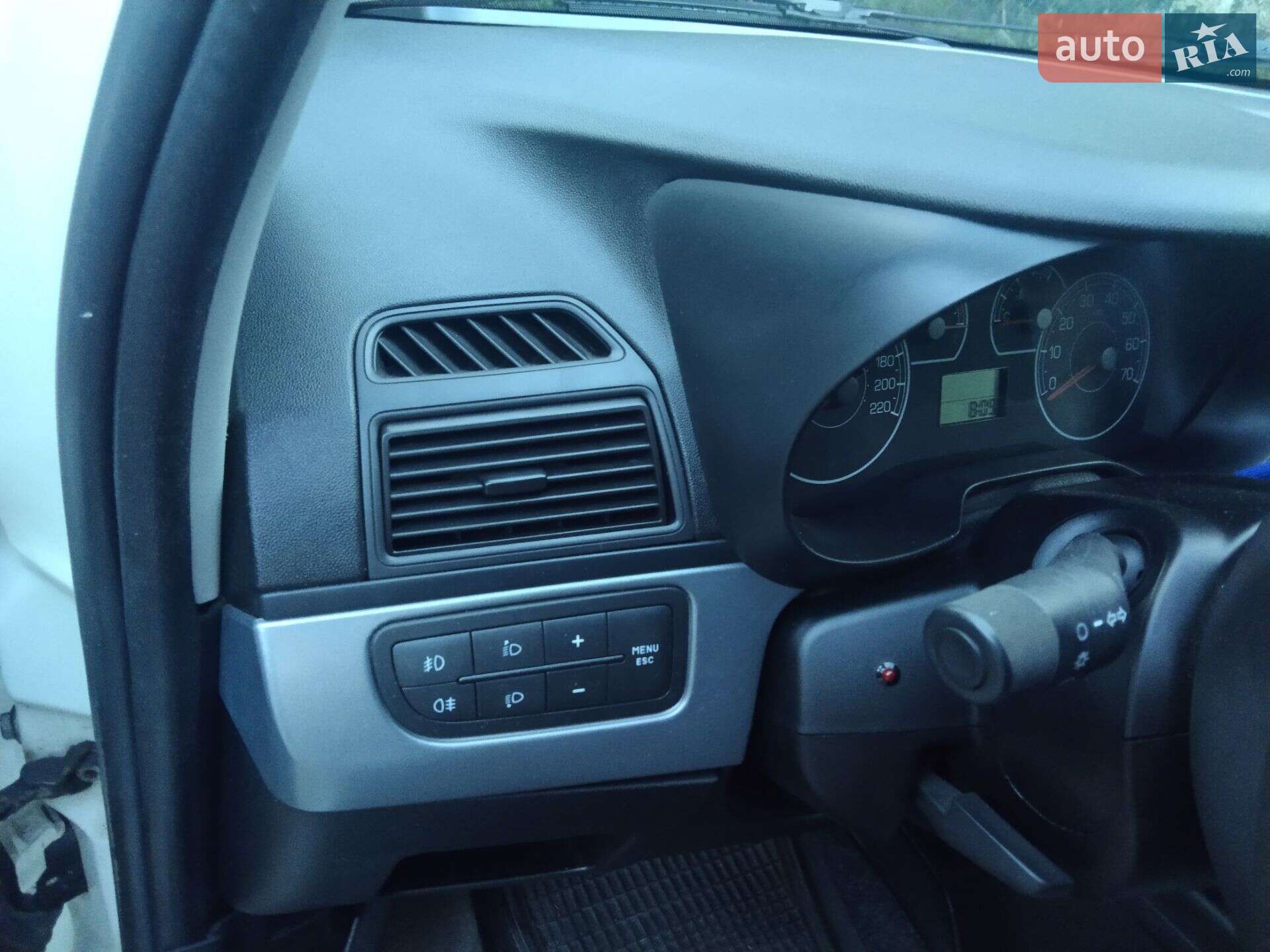 Fiat Punto 2010 VIN ZFA19900001633609 фото оголошення 7 з 17
