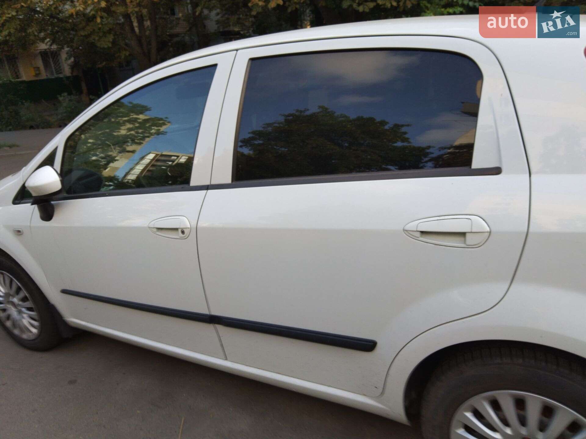 Fiat Punto 2010 VIN ZFA19900001633609 фото оголошення 15 з 17