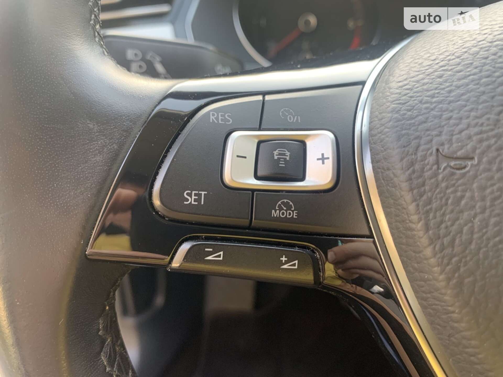 Volkswagen Passat 2017 VIN WVWZZZ3CZJE075533 фото оголошення 12 з 23
