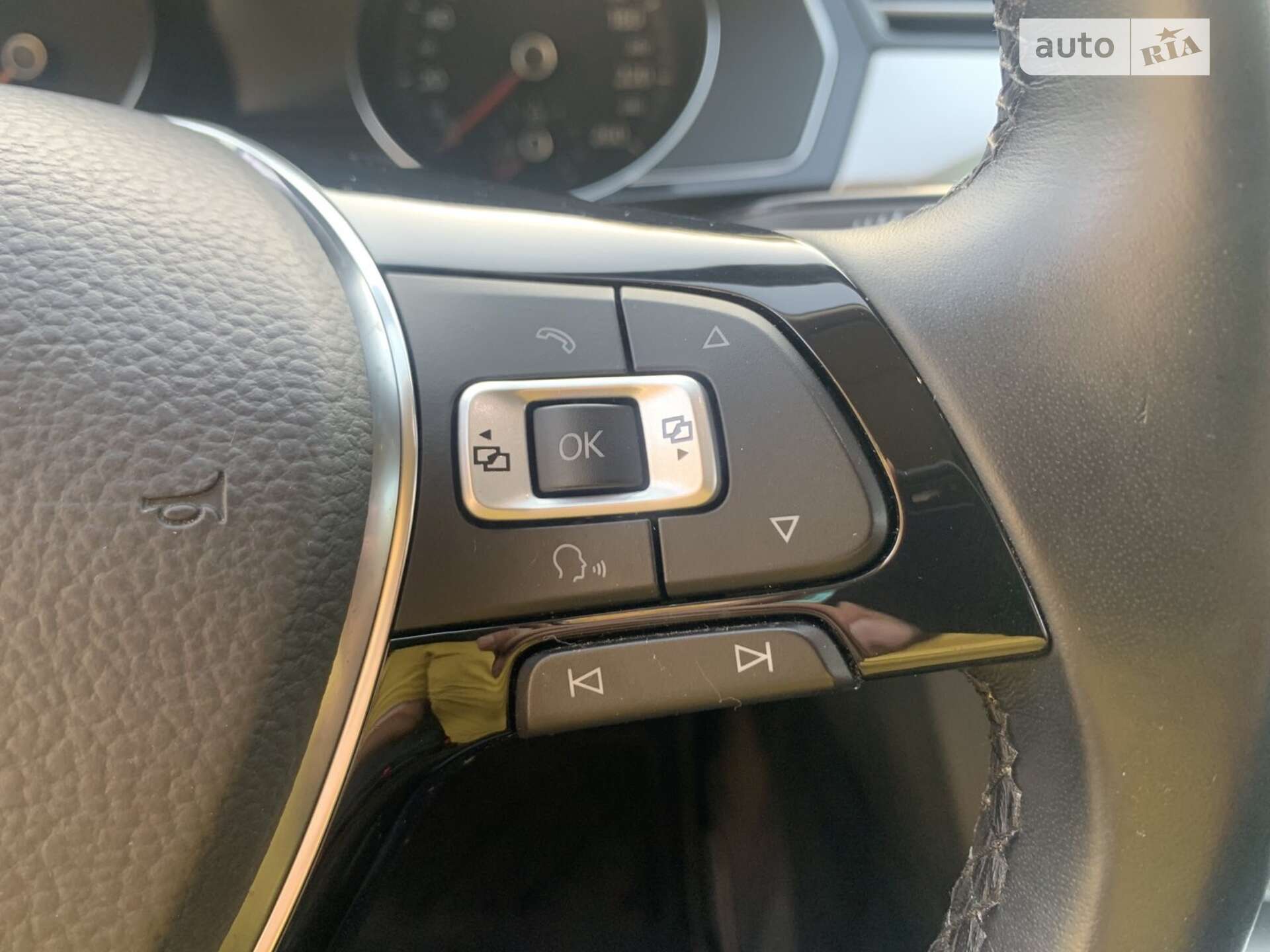Volkswagen Passat 2017 VIN WVWZZZ3CZJE075533 фото оголошення 13 з 23