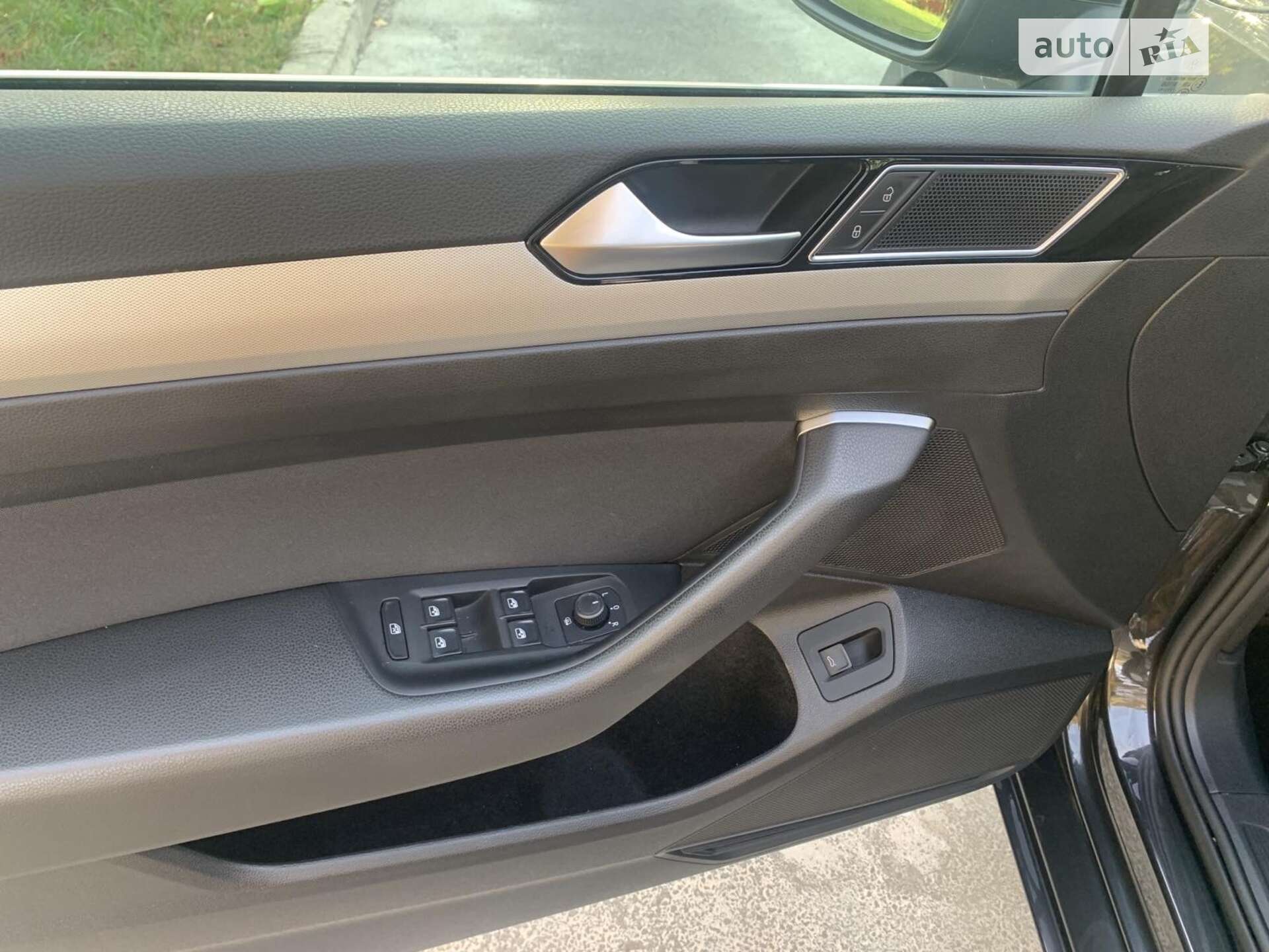 Volkswagen Passat 2017 VIN WVWZZZ3CZJE075533 фото оголошення 16 з 23