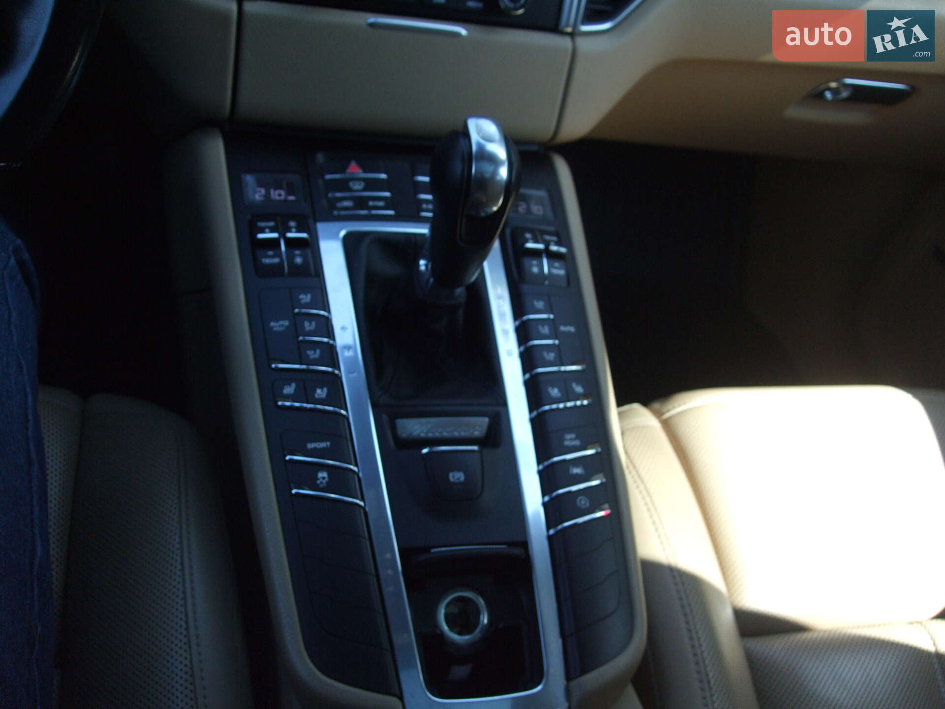 Porsche Macan 2017 VIN WP1AB2A5XHLB14066 фото оголошення 7 з 13