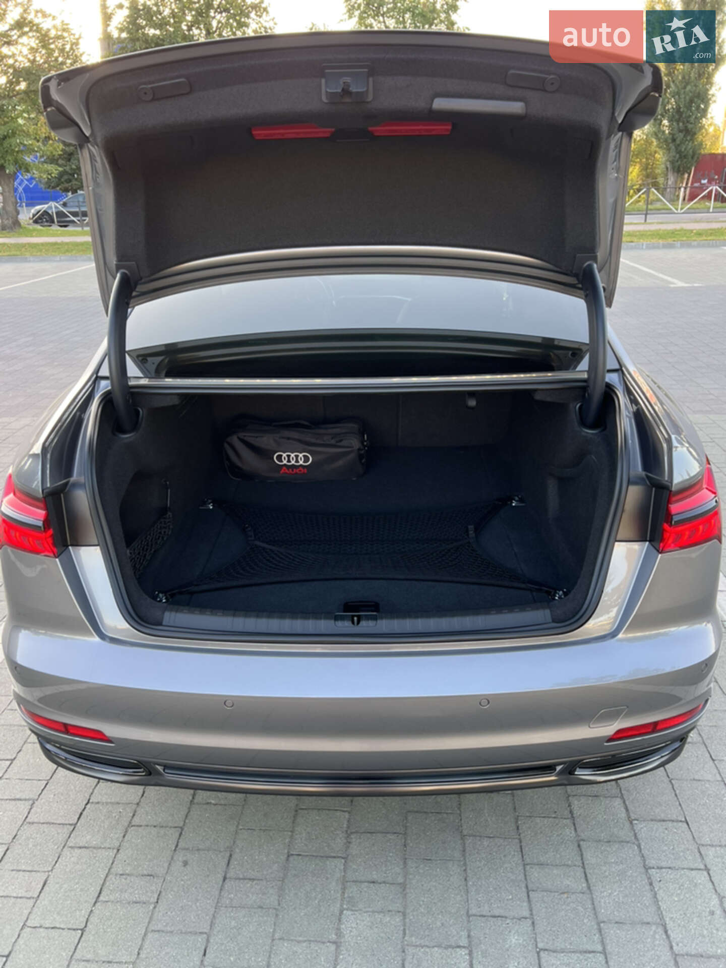 Audi A6 2018 VIN WAUZZZF21KN005284 фото оголошення 18 з 32