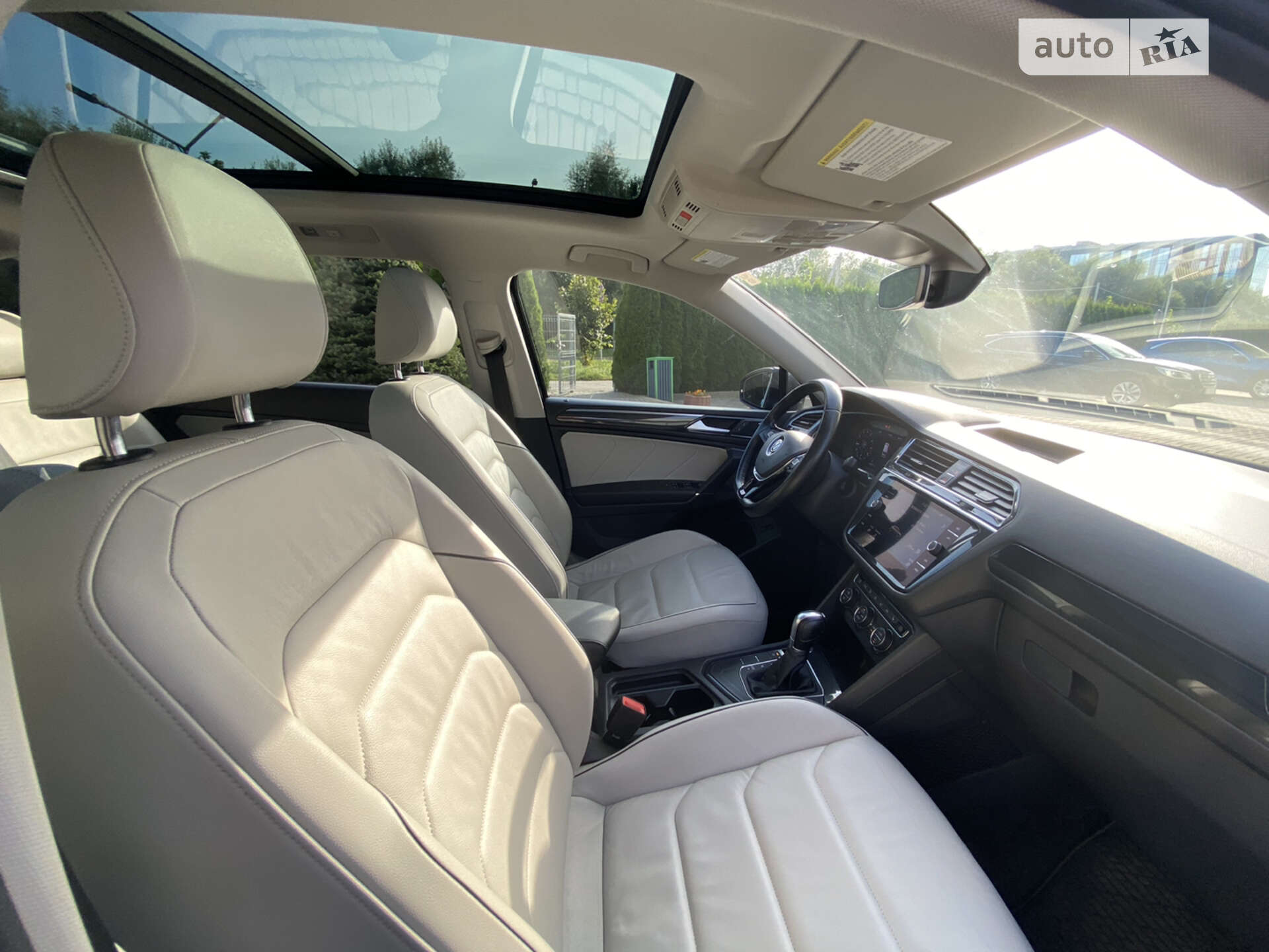 Volkswagen Tiguan 2018 VIN 3VV5B7AXXJM133661 фото оголошення 7 з 27