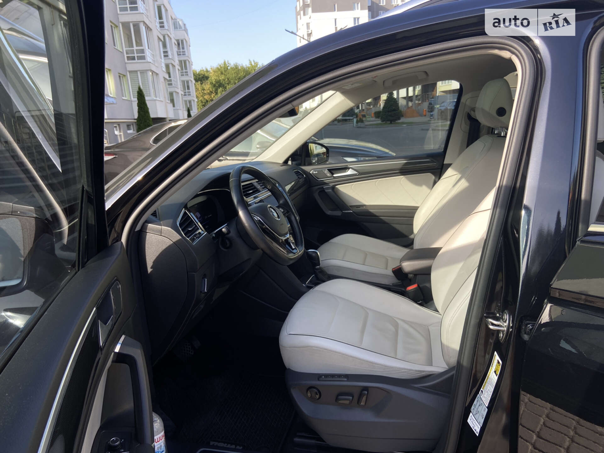 Volkswagen Tiguan 2018 VIN 3VV5B7AXXJM133661 фото оголошення 14 з 27