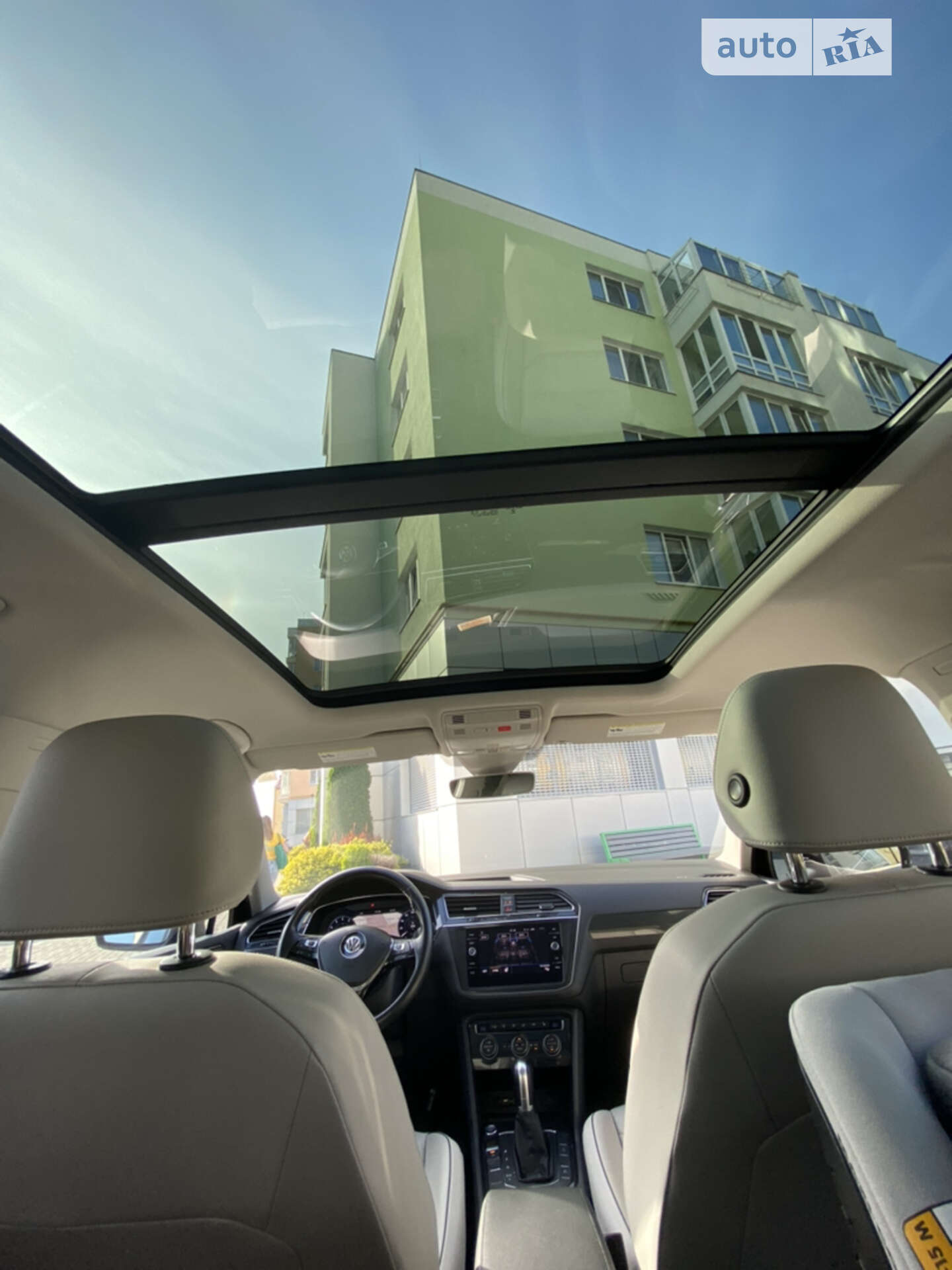 Volkswagen Tiguan 2018 VIN 3VV5B7AXXJM133661 фото оголошення 18 з 27