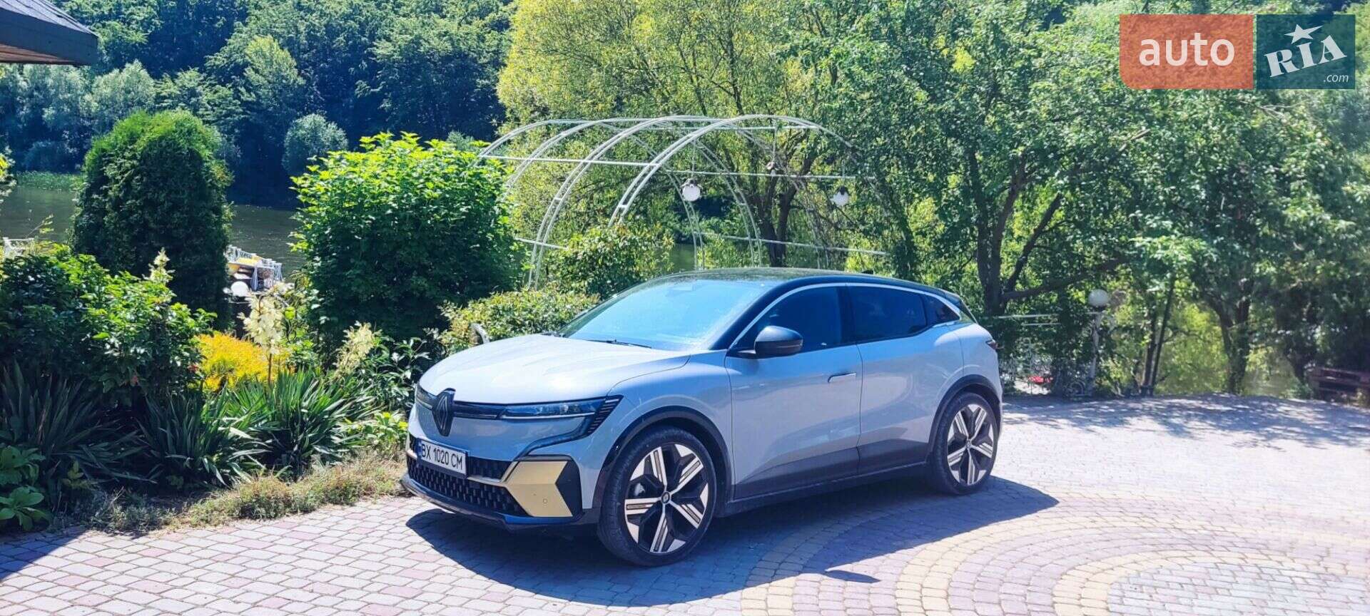 Renault Megane E-Tech Electric 2022 VIN VF1RCB00469835371 фото оголошення 3 з 48