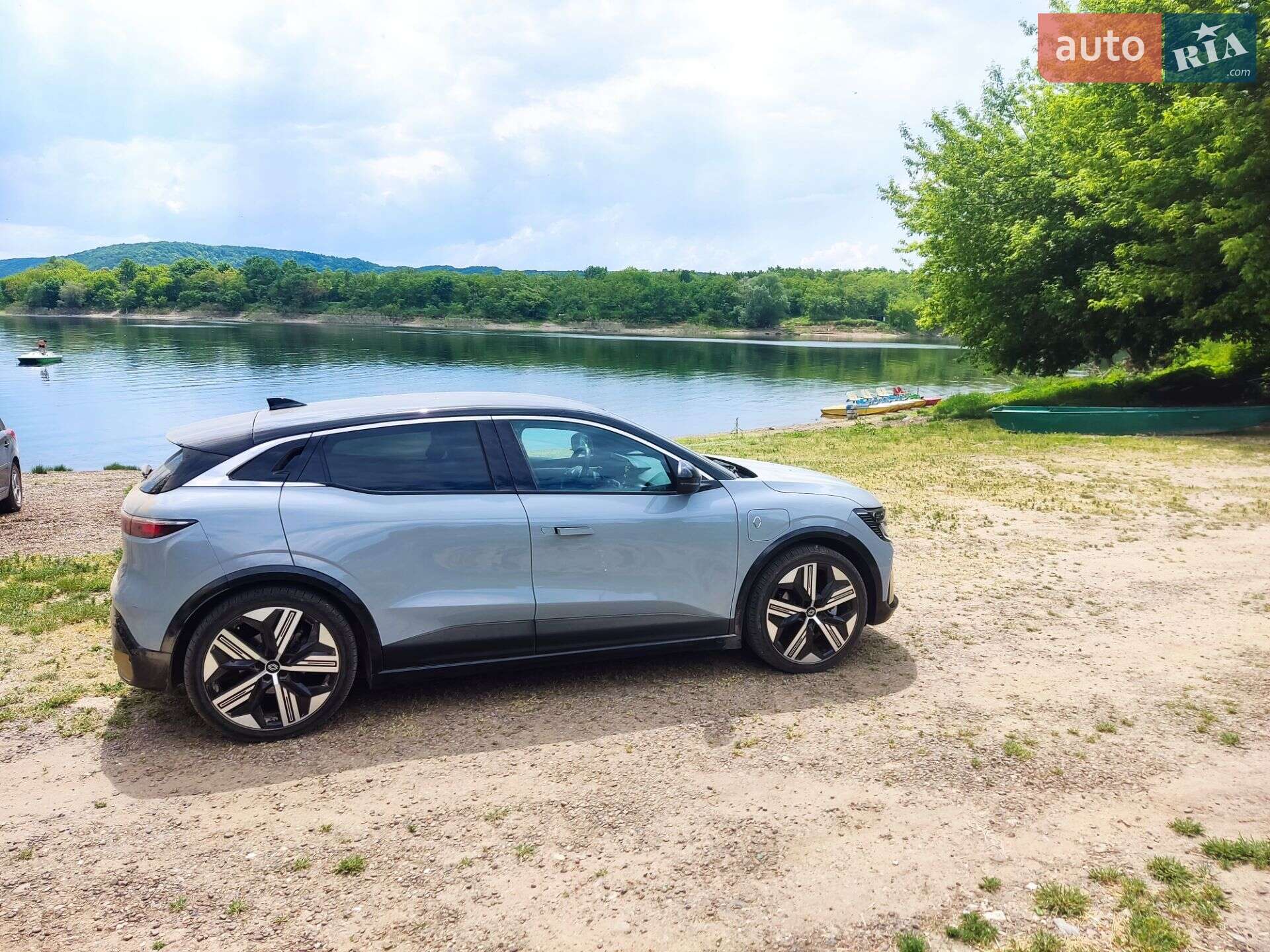 Renault Megane E-Tech Electric 2022 VIN VF1RCB00469835371 фото оголошення 2 з 48