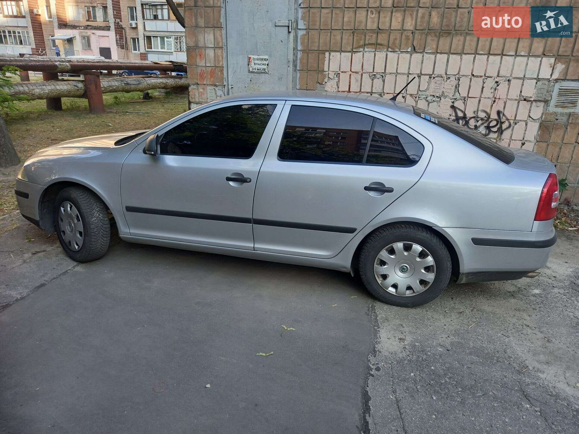 Skoda Octavia 2011 VIN TMBDA21Z1C2037655 фото оголошення 5 з 9