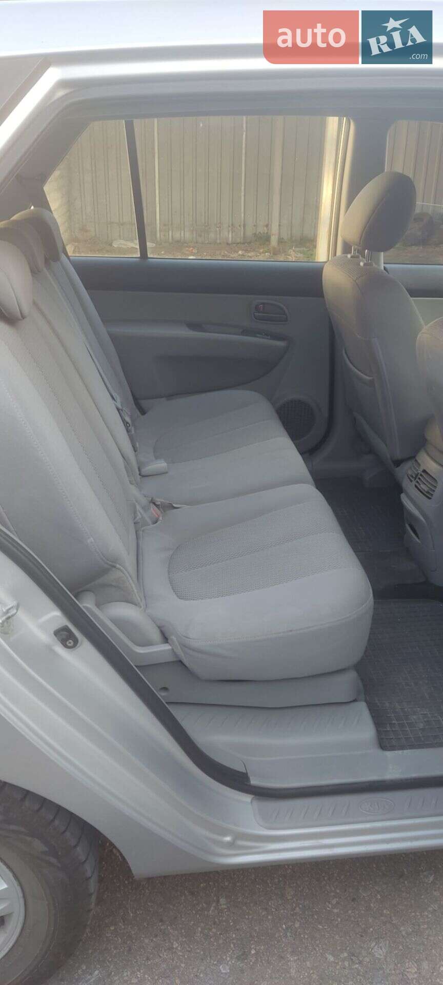 Kia Carens 2008 VIN Y6LFG52128L200295 фото оголошення 2 з 14