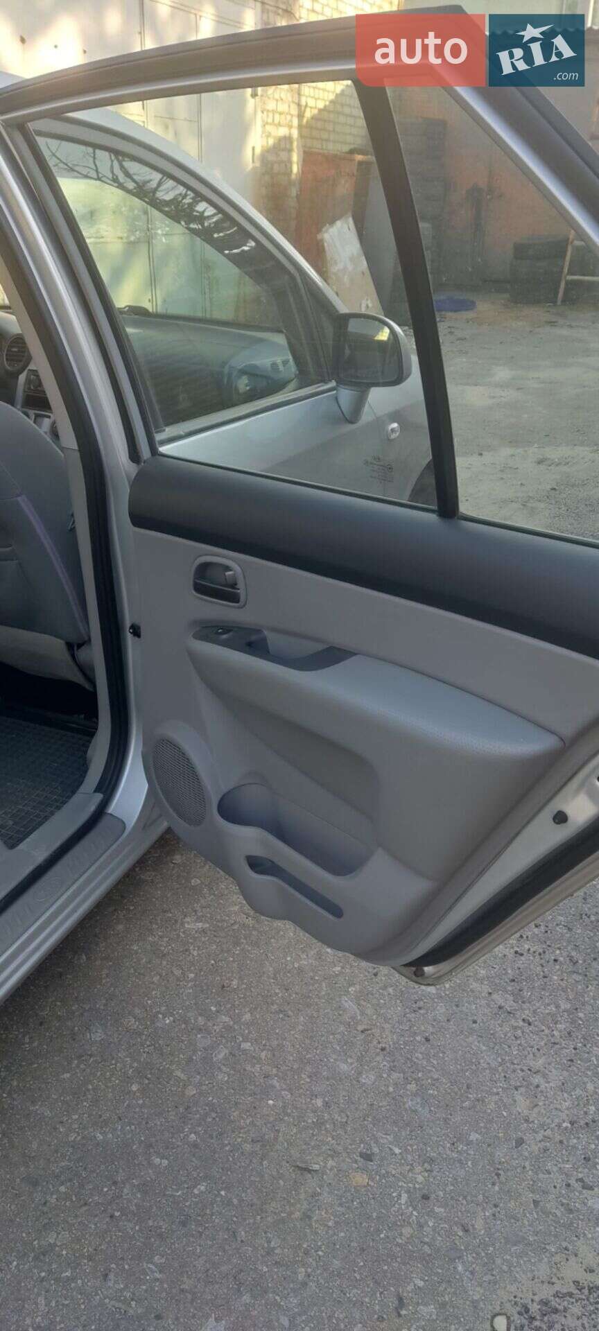 Kia Carens 2008 VIN Y6LFG52128L200295 фото оголошення 11 з 14