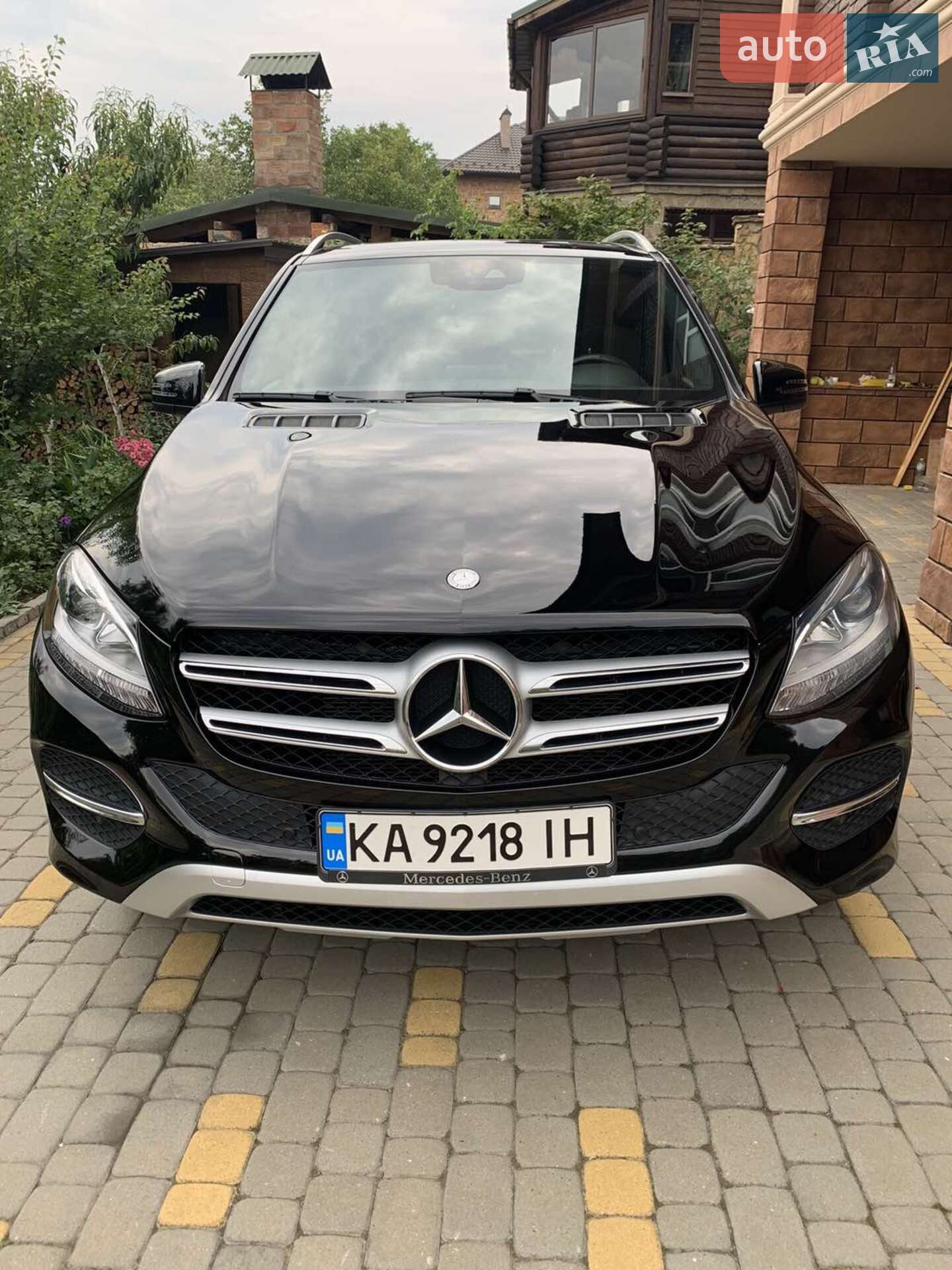 Mercedes-Benz GLE-Class 2017 VIN 4JGDA5HB7HA921330 фото оголошення 2 з 33