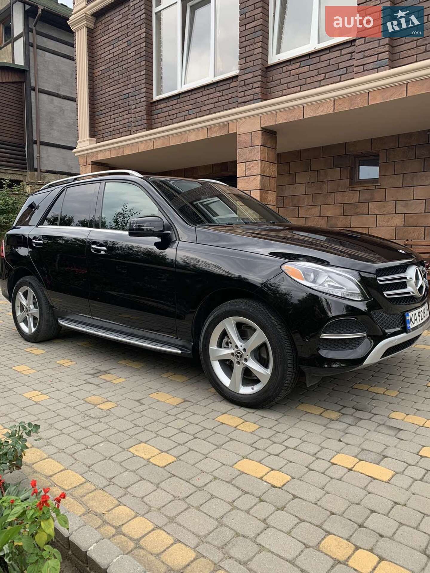 Mercedes-Benz GLE-Class 2017 VIN 4JGDA5HB7HA921330 фото оголошення 8 з 33