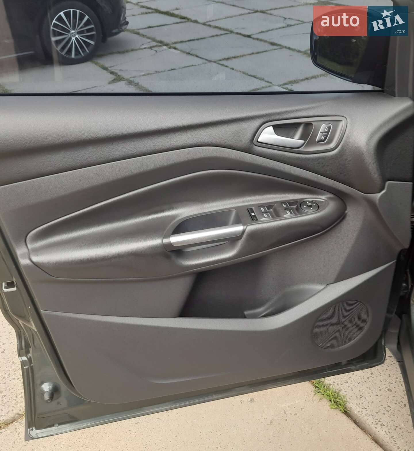 Ford Kuga 2017 VIN WF0AXXWPMAHA21841 фото оголошення 31 з 42