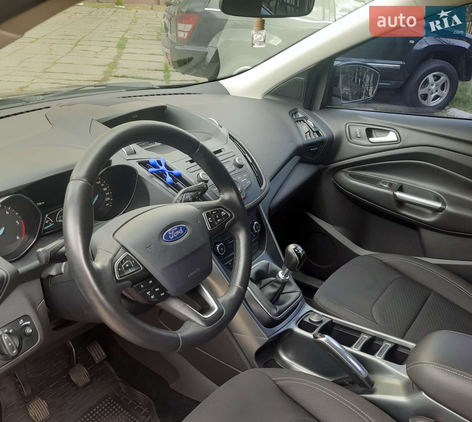 Ford Kuga 2017 VIN WF0AXXWPMAHA21841 фото оголошення 28 з 42