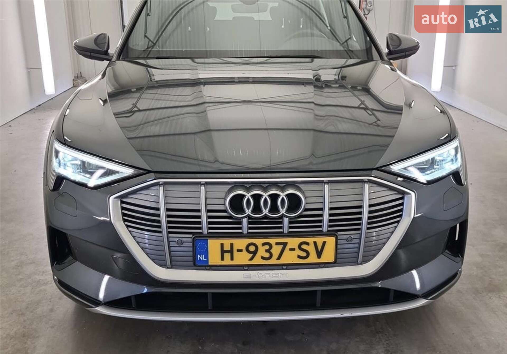 Audi e-tron 2020 VIN WAUZZZGE4LB028201 фото оголошення 3 з 38