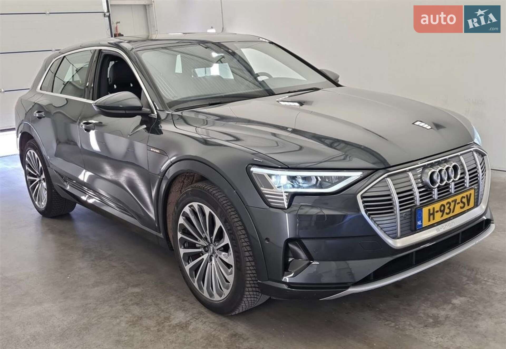 Audi e-tron 2020 VIN WAUZZZGE4LB028201 фото оголошення 4 з 38